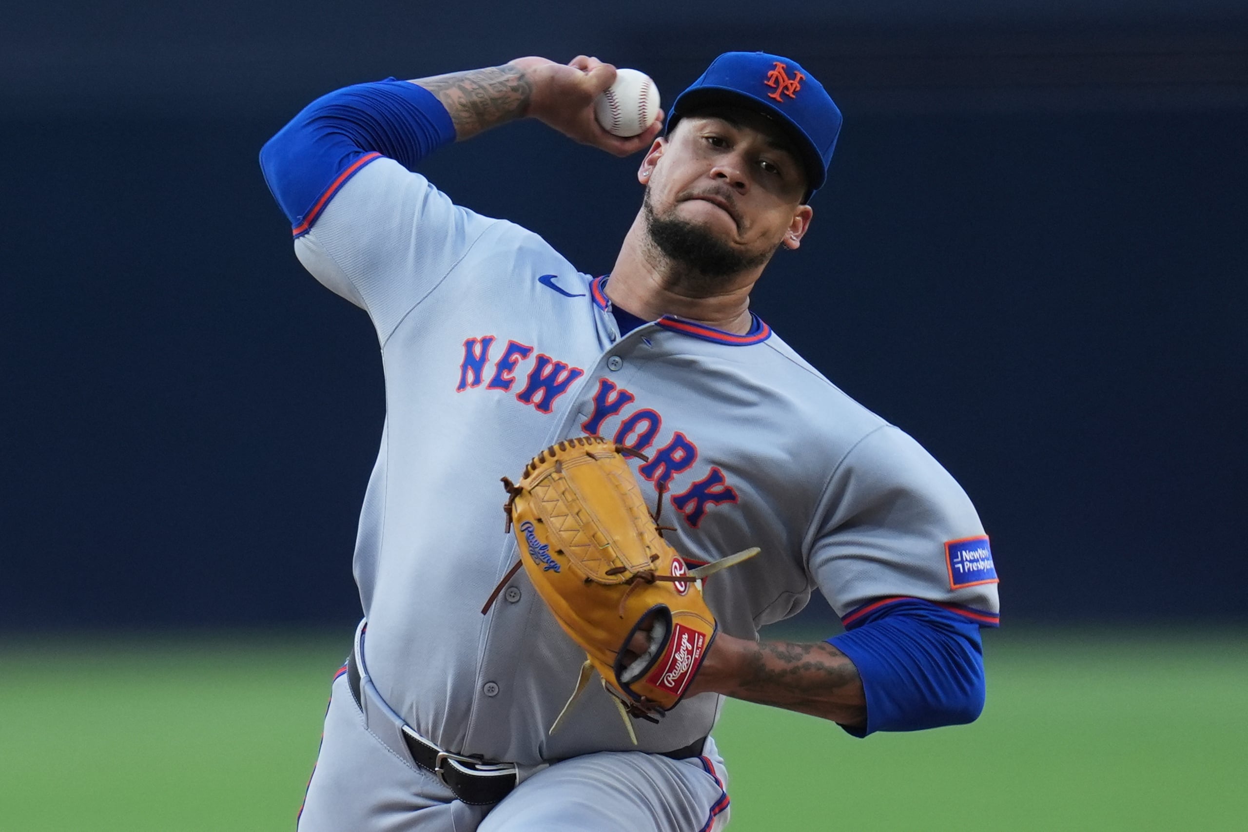 El dominicano Frankie Montas, de los Mets de Nueva York, cumple con su apertura del 28 de julio de 2025, ante los Padres de San Diego.