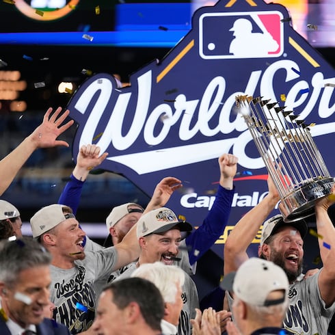 FOTOS: Así celebraron los Dodgers y Kike Hernández tras conquistar otro título histórico