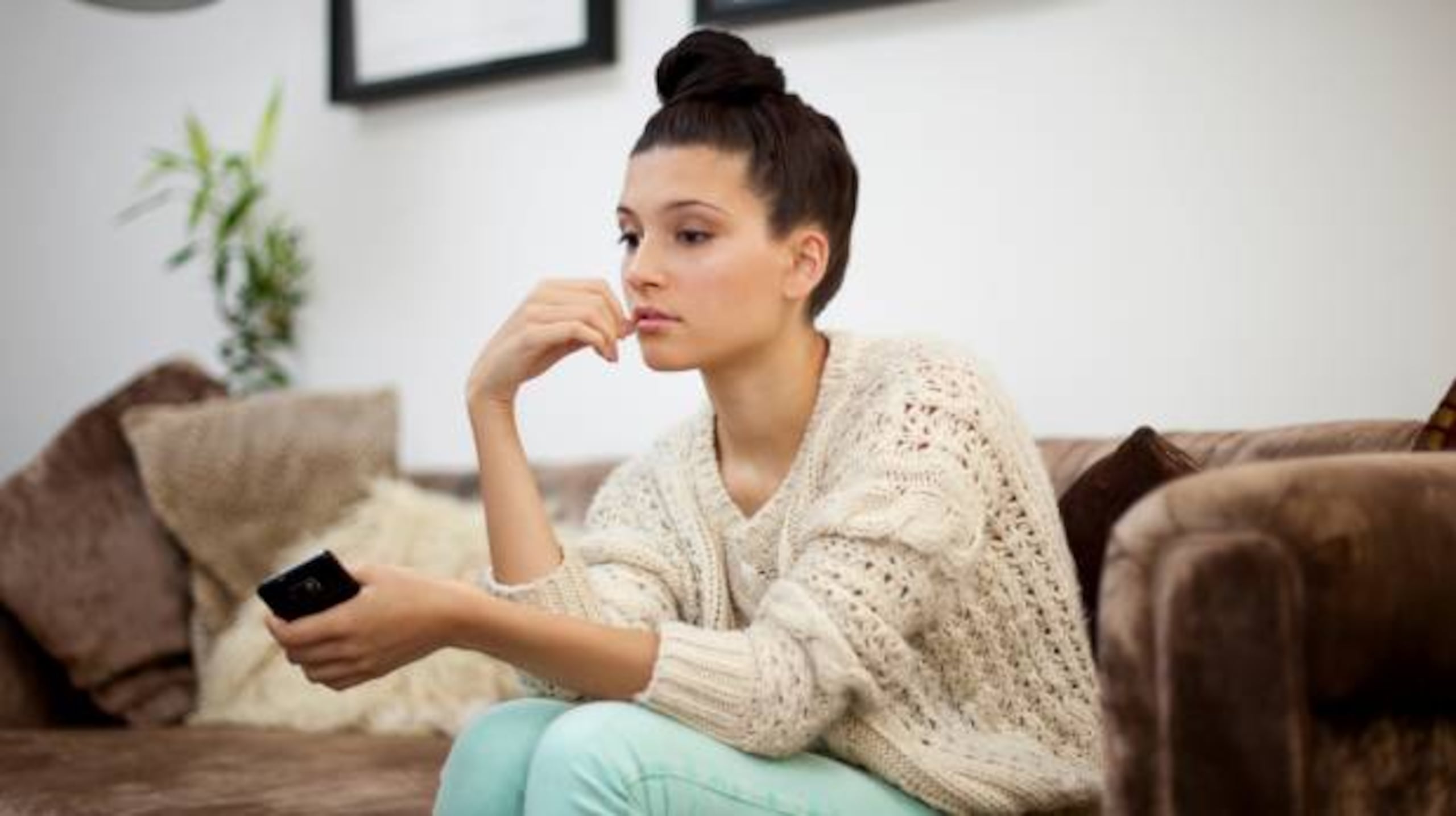 Pensar que el amor es un cuento de hadas podría espantar a tu pareja. (Getty Image)
