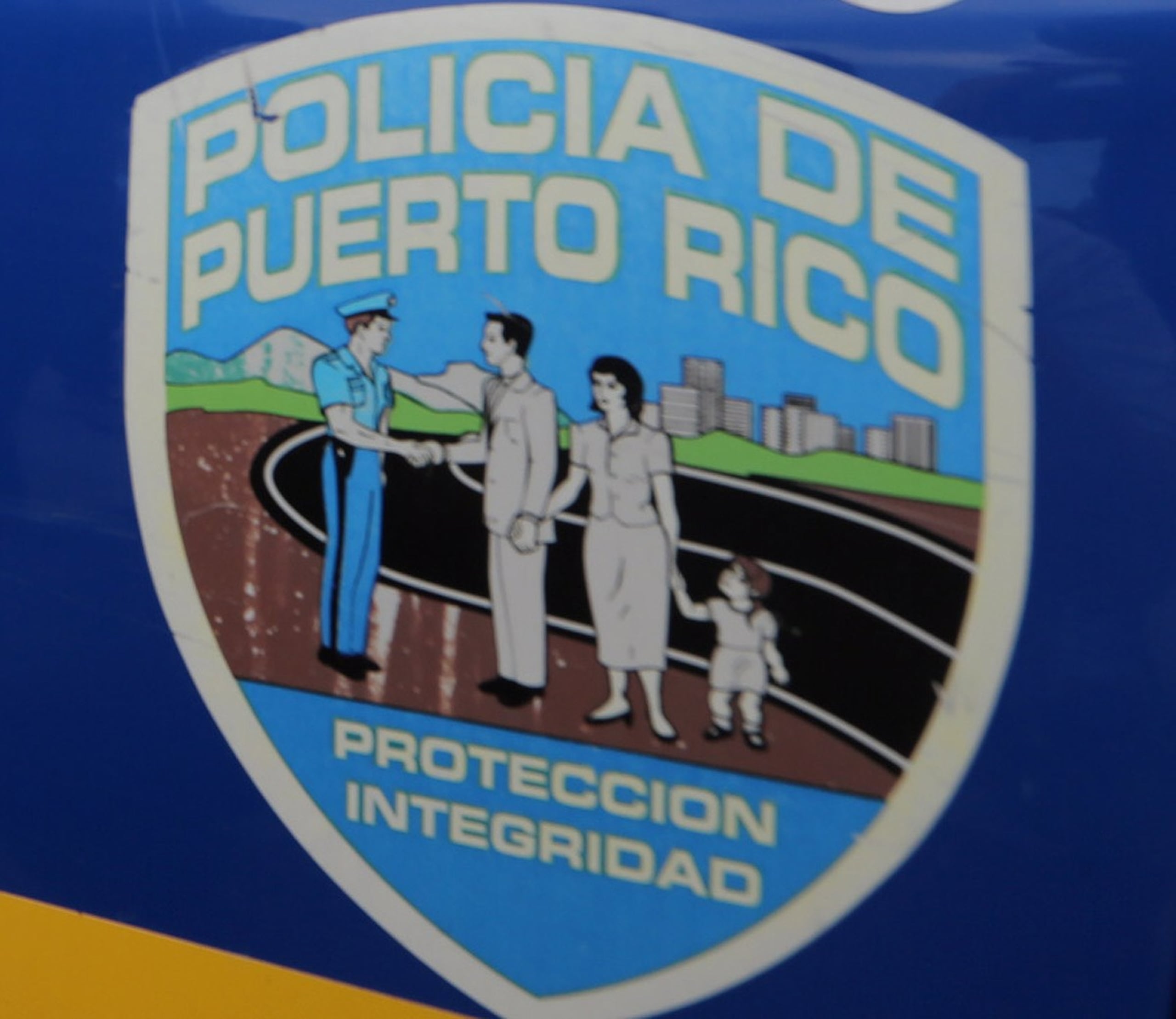 El ladrón se internó en los patios de la urbanización Santa Rosa. (GFR Media)