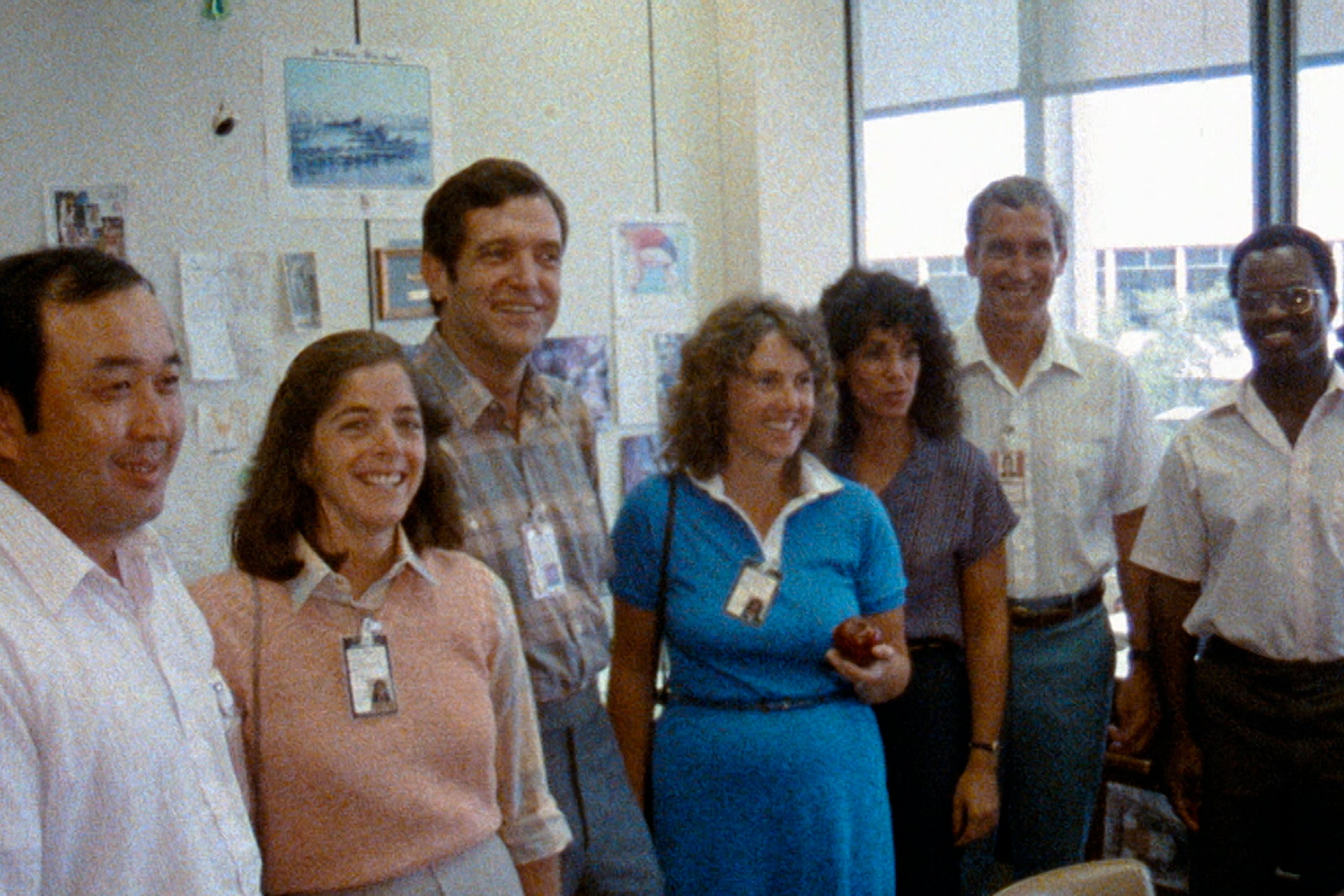 Los siete astronautas del Challenger, de izquierda a derecha Ellison S. Onizuka, Barbara Morgan, Dick Scobee, Christa McAuliffe, Judith Resnik, Mike Smith y Ronald McNair.