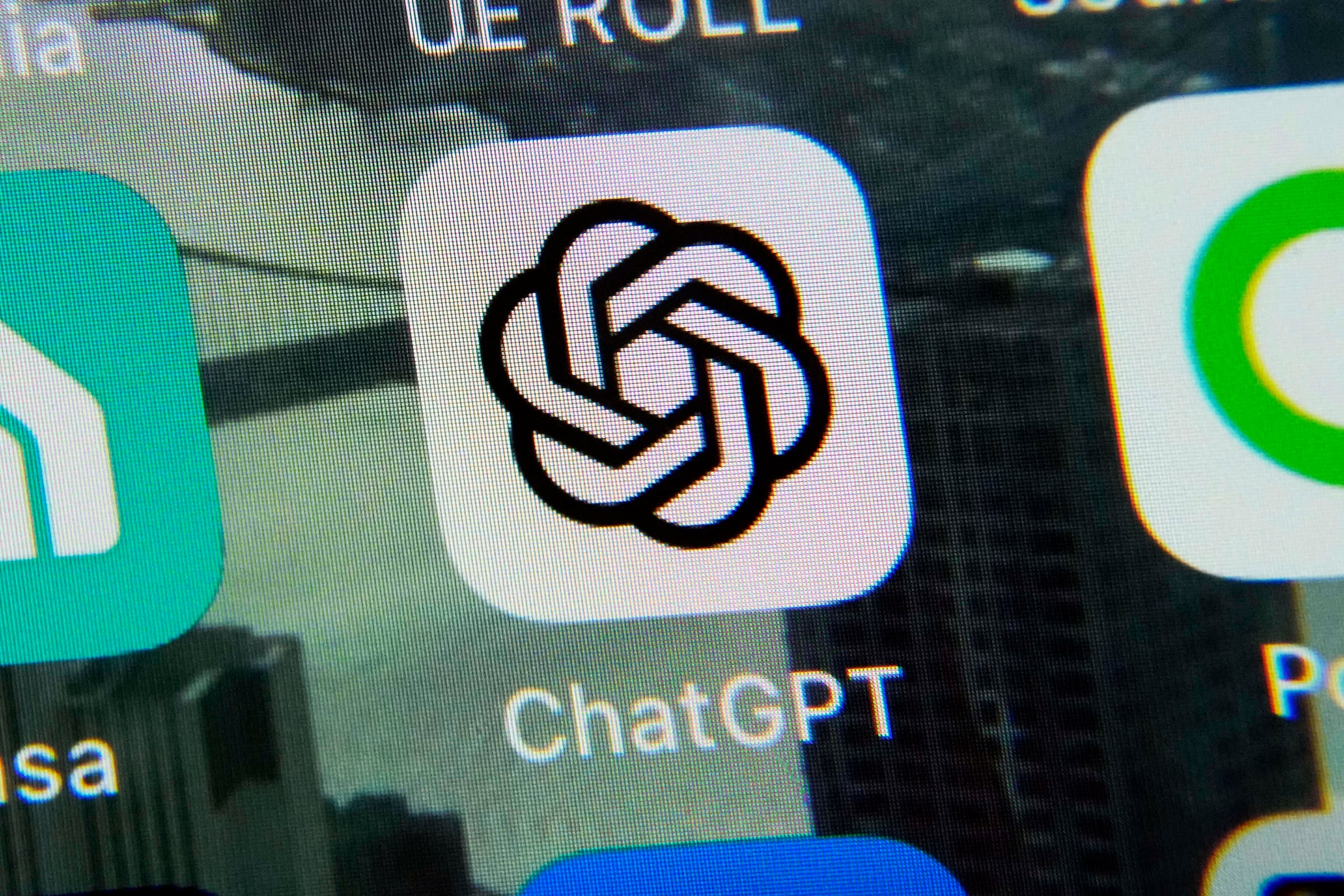 La aplicación de ChatGPT en un iPhone
