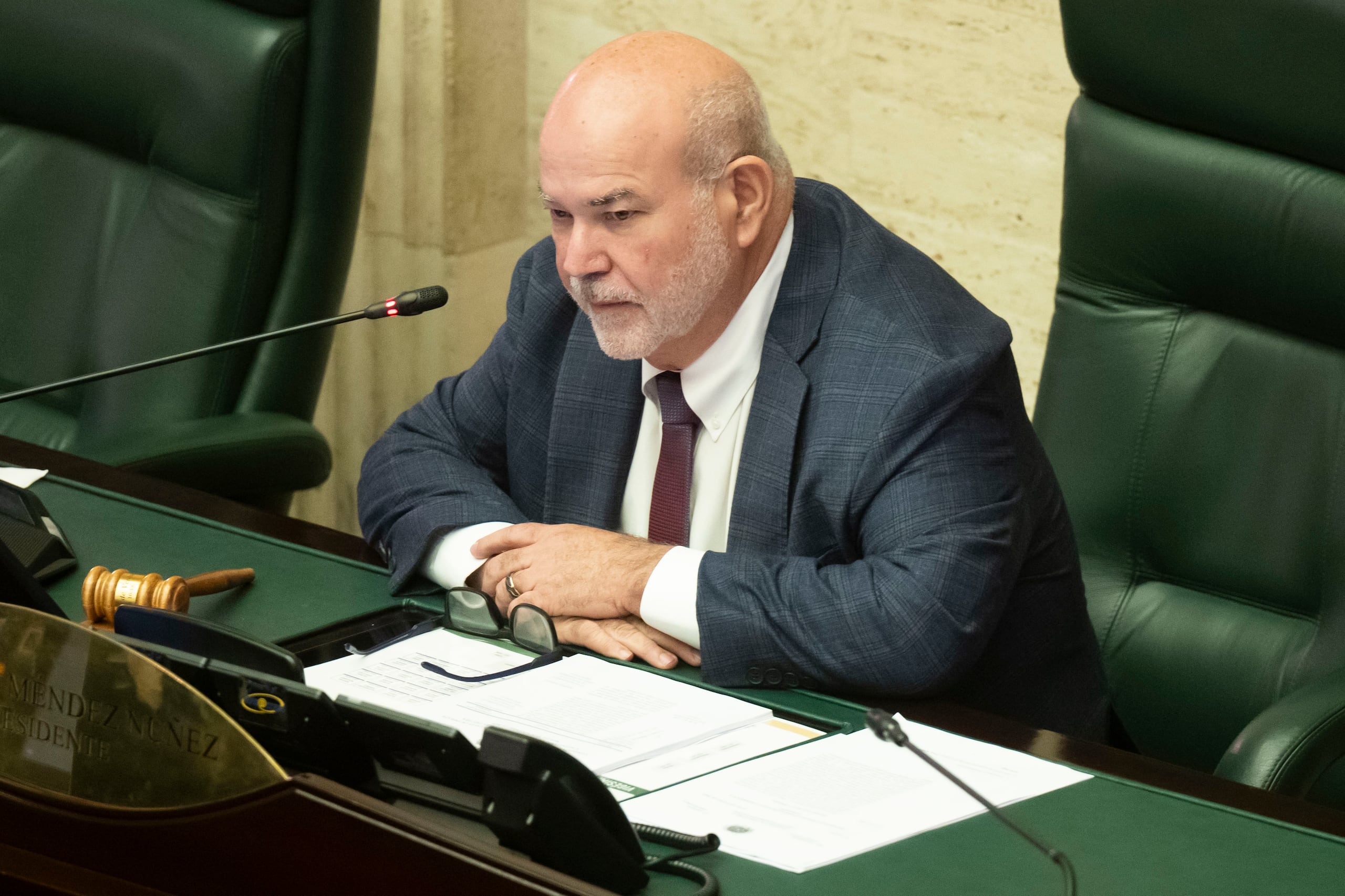 El presidente de la Cámara, Carlos Johnny Méndez, negó que hubiese recibido presiones de Fortaleza para suspender la investigación en torno a los centros de inspección.