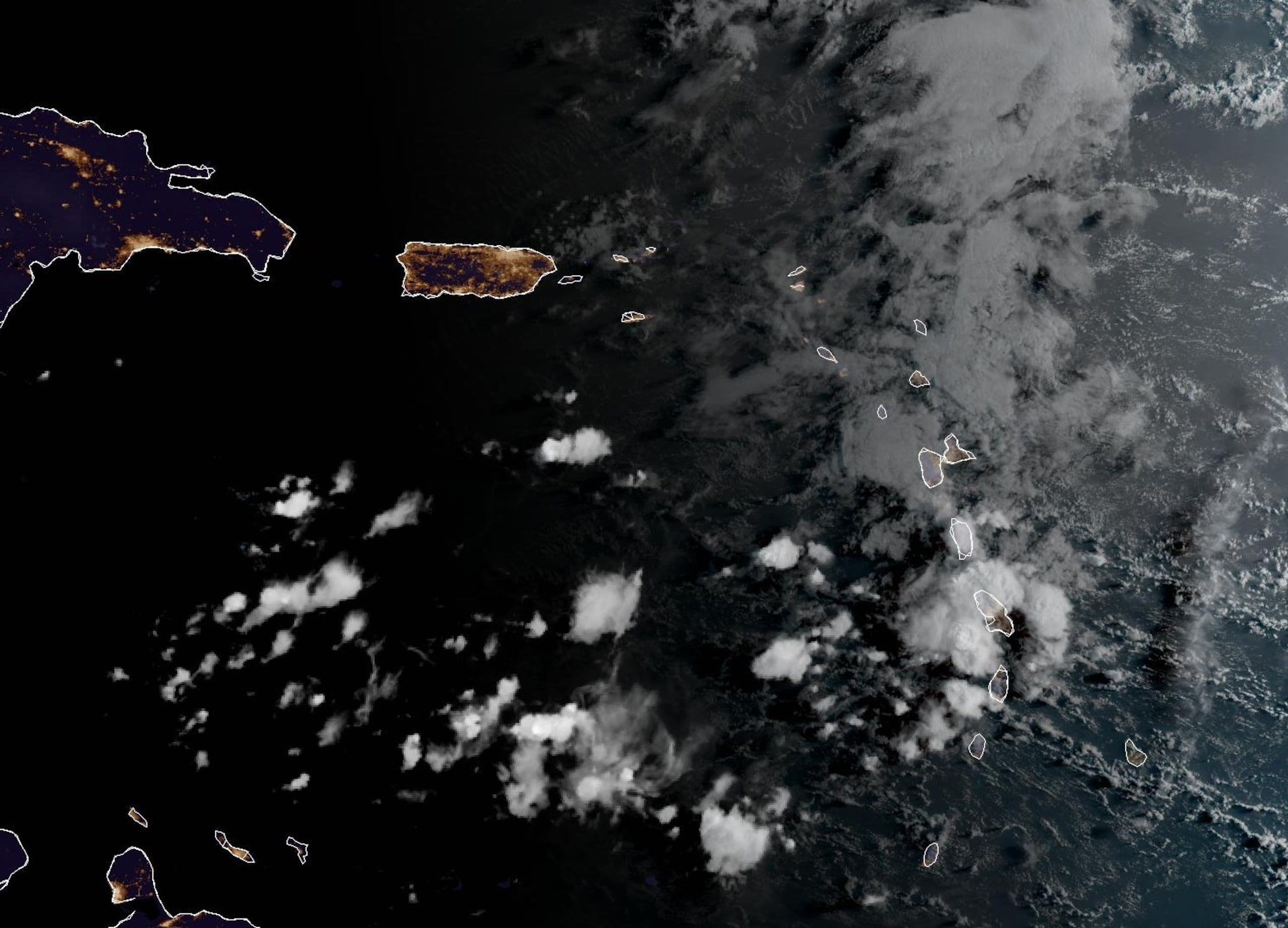 Imagen de satélite de la onda tropical que pasará al sur de Puerto Rico.