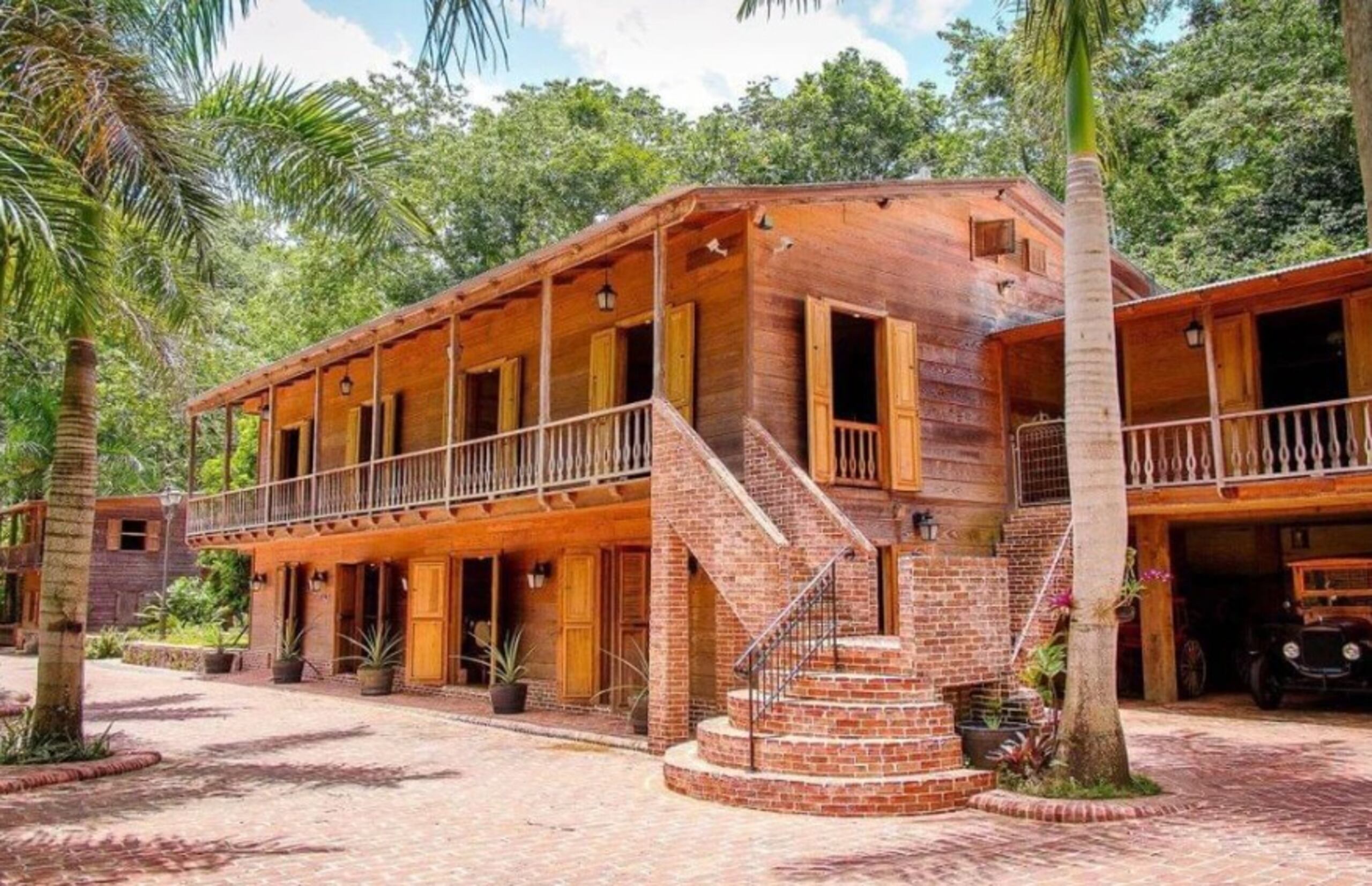 Regala una escapada histórica a la Hacienda Lealtad.