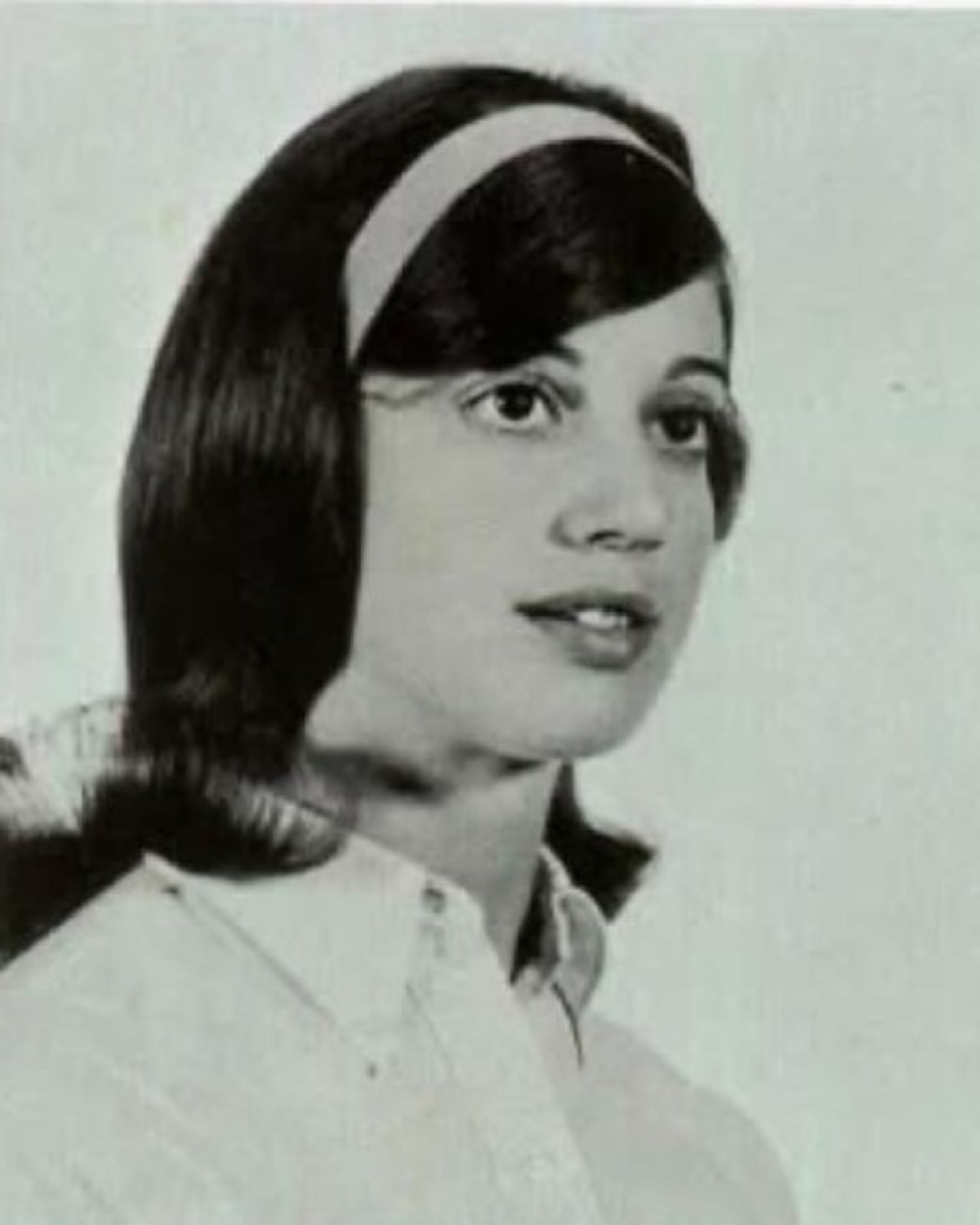 Alys Eberhardt, una estudiante de enfermería de 18 años, fue acuchillada y golpeada hasta la muerte en la casa de sus padres, hace más de seis décadas.