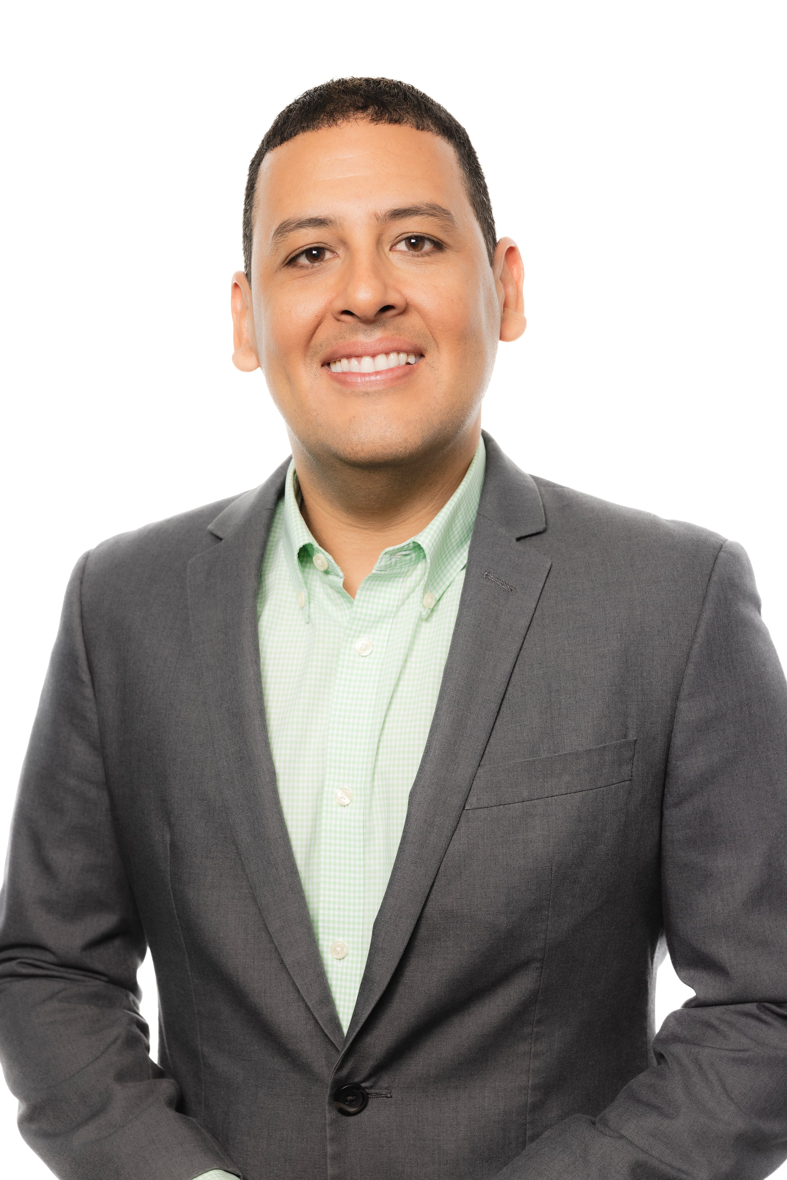 Herminio Nieves es principal oficial de ingreso de MCS.