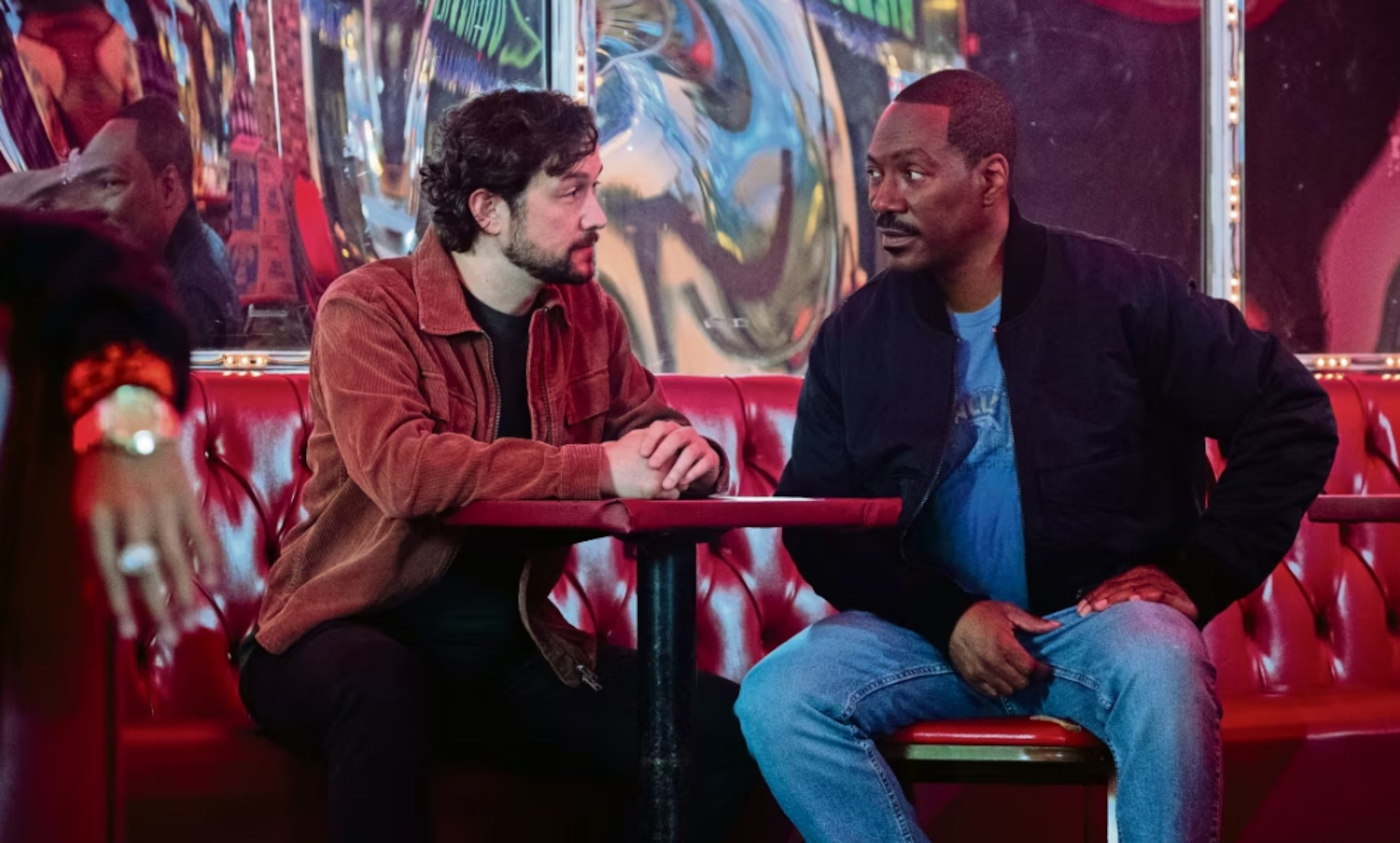 Joseph Gordon-Levitt, como el detective Bobby Abbott, hará equipo con Axel Foley (Eddie Murphy).