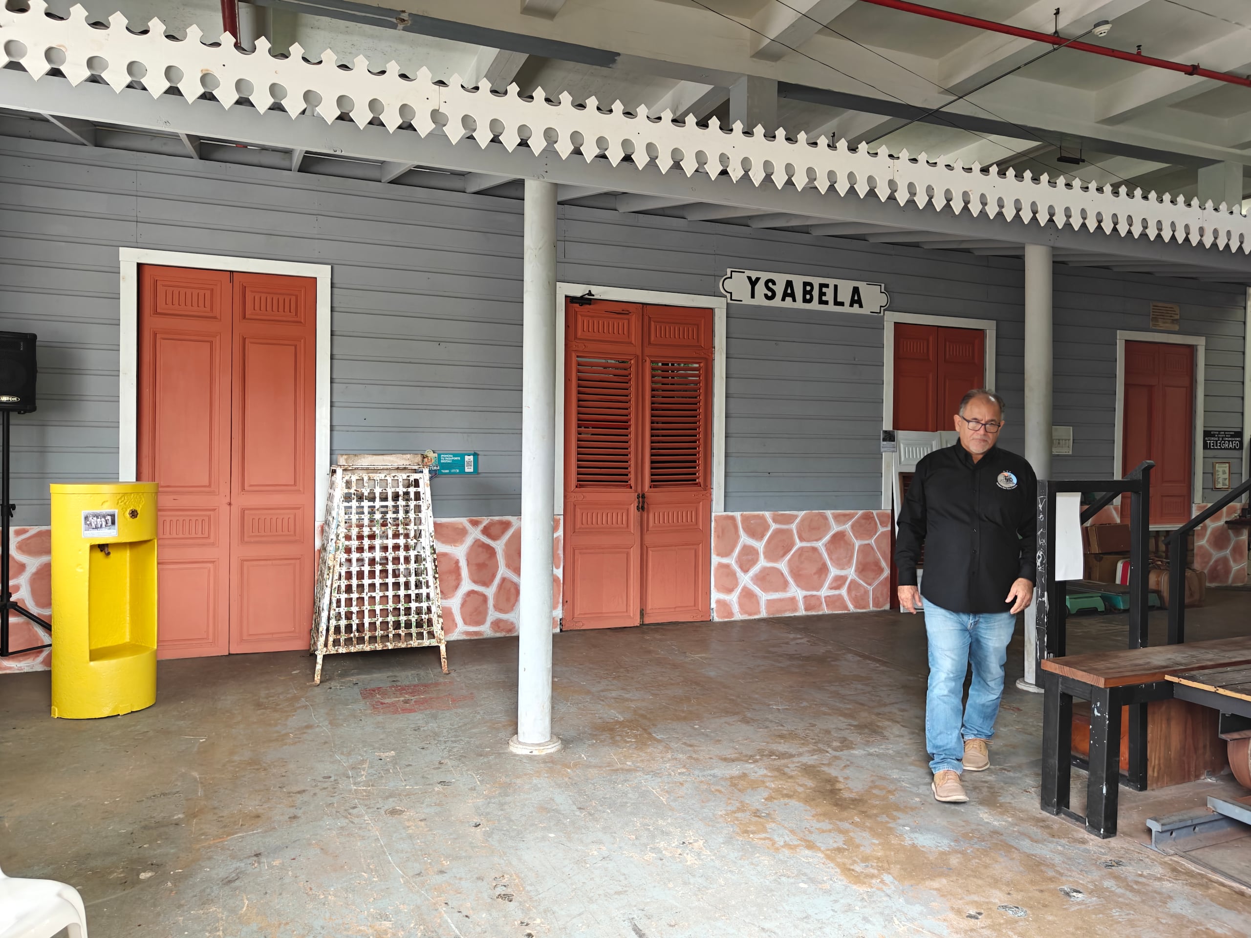 Desde locomotoras, vagones, maquetas y memorabilia, hasta la réplica de una estación de tren, se encuentran en exhibición en este museo.