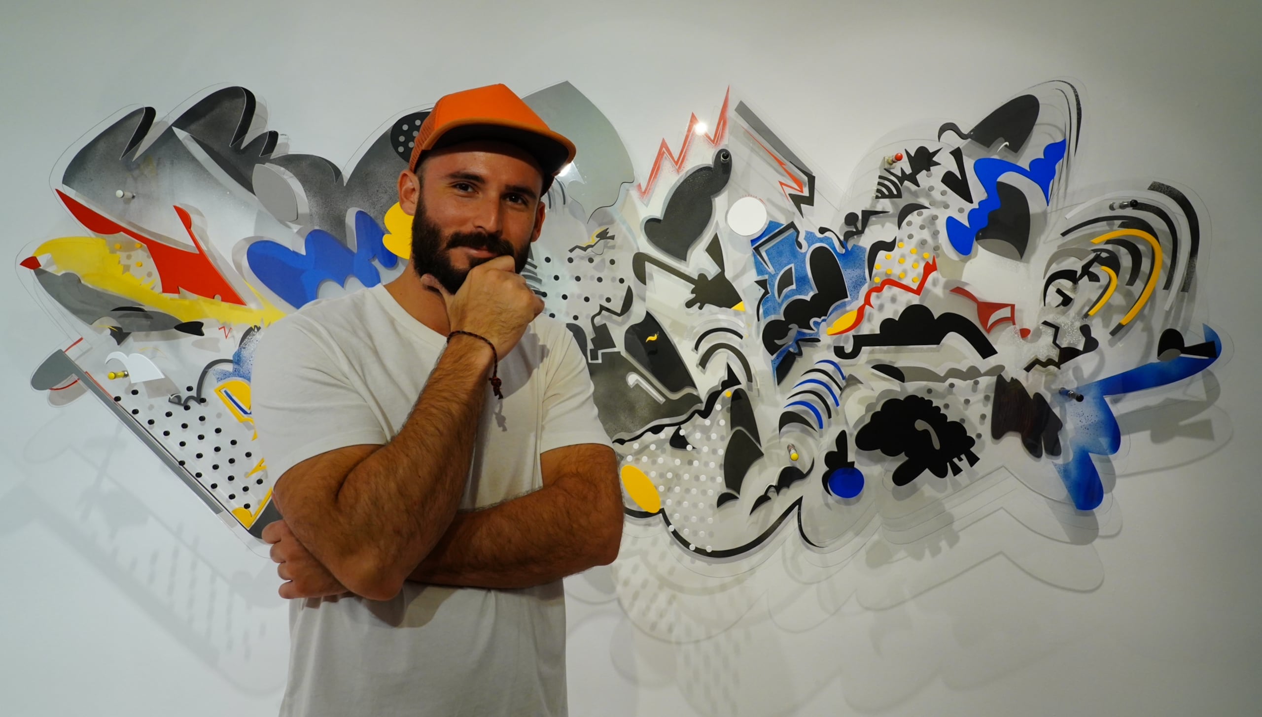 A Cueto Gallery exhibe "Recetas imaginarias para manejar el caos" del artista Edwin H. Maurás Maldonado.