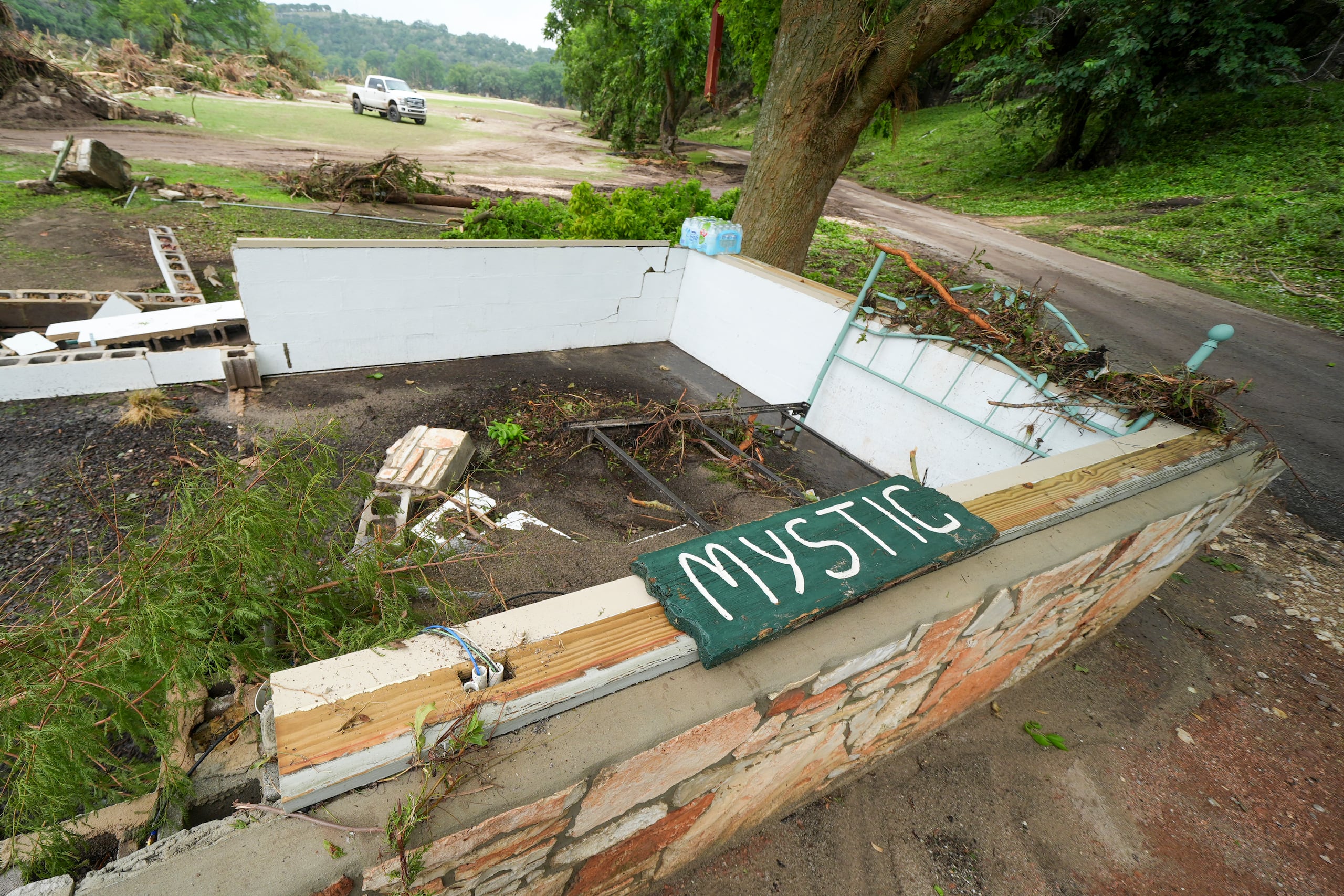 En el condado Kerr, donde se encuentran Camp Mystic y otros campamentos juveniles en la región montañosa Hill Country de Texas, los rescatistas han encontrado 68 cuerpos, incluidos 28 niños.