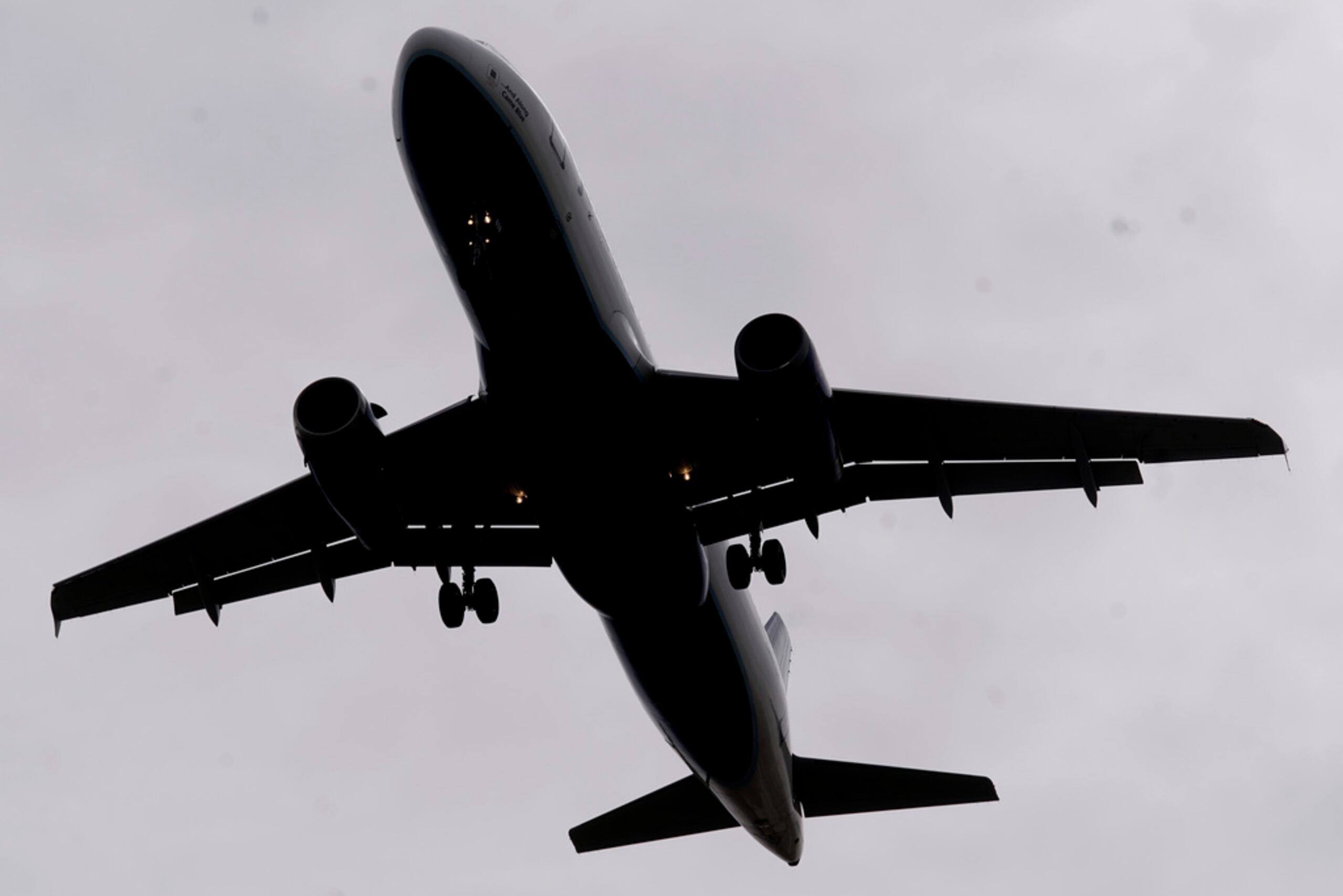 Se prevé que el Aeropuerto Internacional de Punta Cana (este del país) pueda mantener sus operaciones de manera regular, mientras que el Aeropuerto Internacional María Montez (sur) no se incluyó en la disposición.