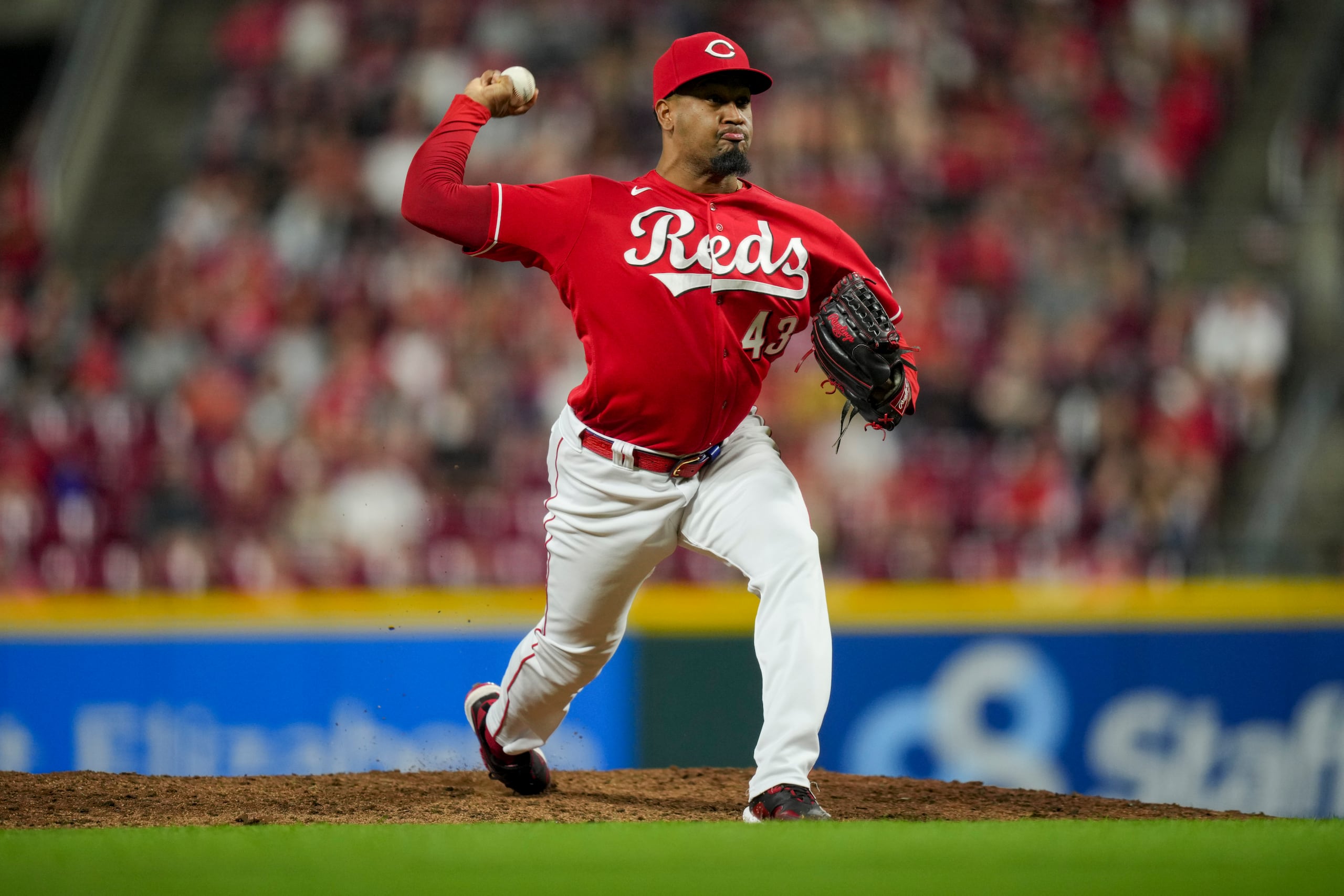 Otro de los grandes factores de los Reds es el dominio del taponero boricua Alexis Díaz, quien ha salvado 24 juegos en 25 oportunidades.