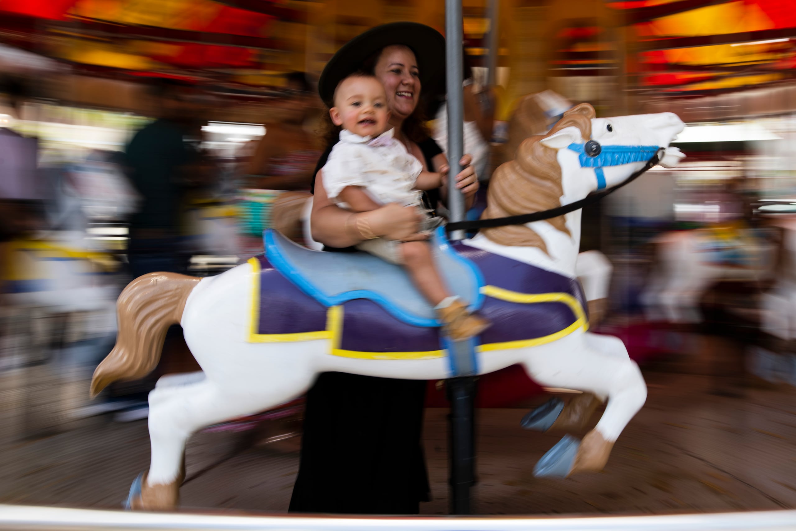 Llégale a "Sábados pa la plaza en Caguas" y disfruta del carrusel.