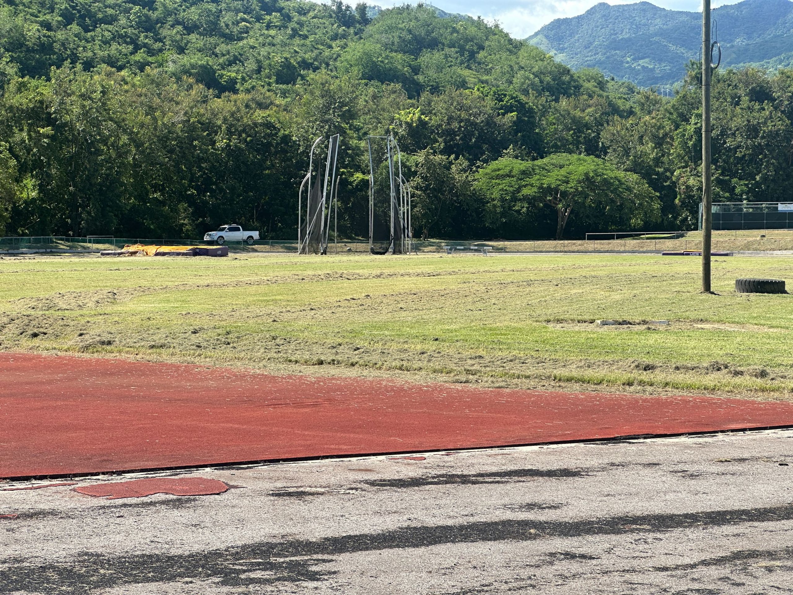 Ciudadanos piden que se rehabiliten las instalaciones deportivas.