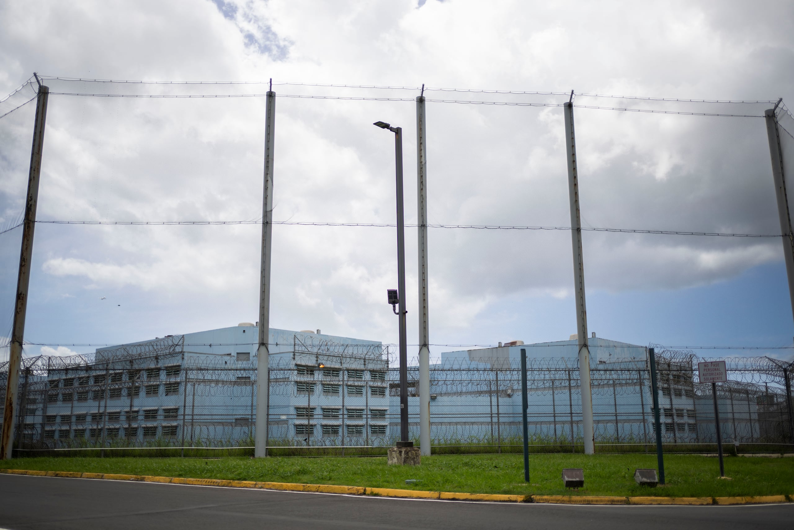El acusado fue encarcelado en el Complejo Correccional de Bayamón al no prestar la fianza.