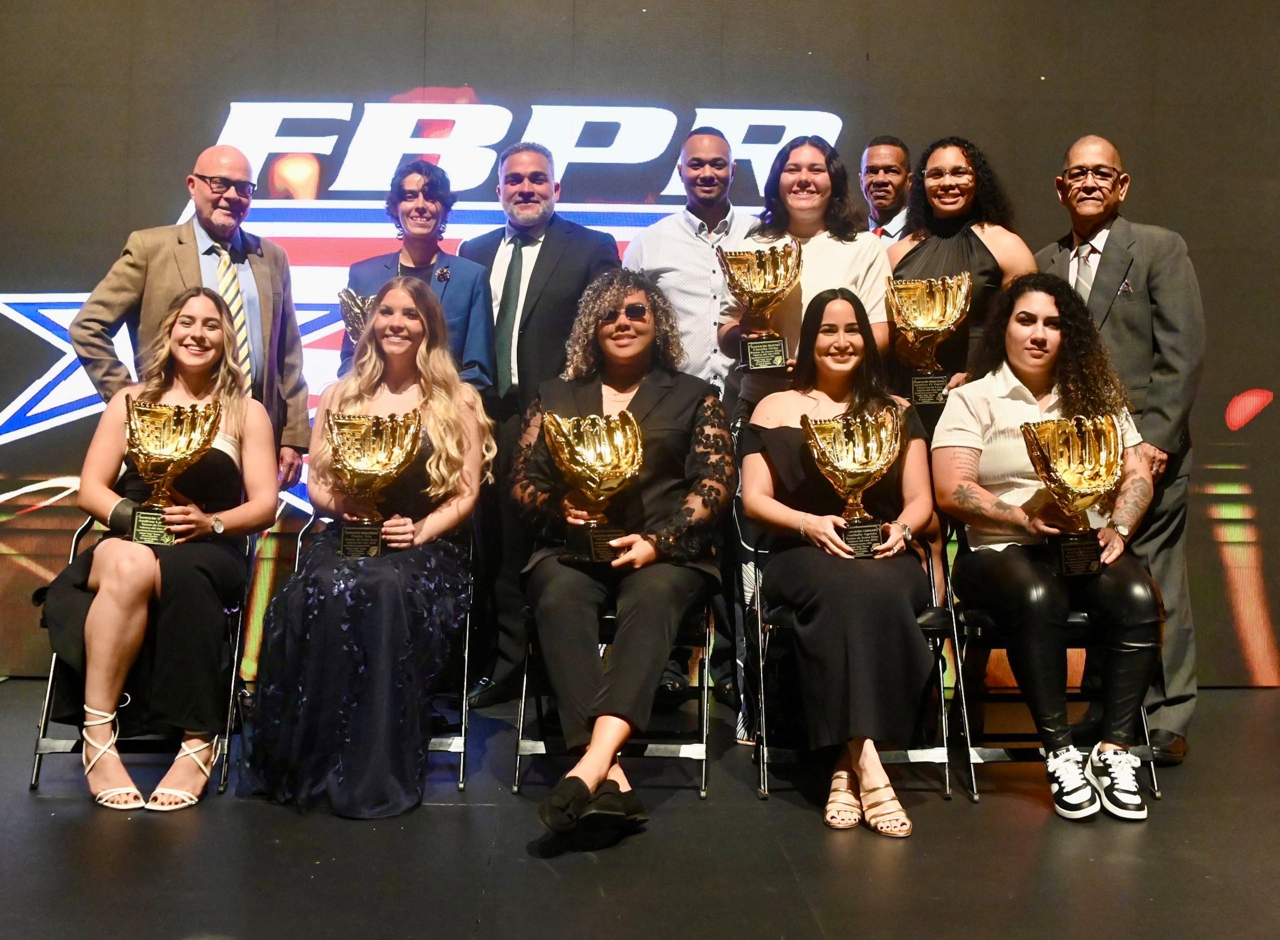 Aquí las ganadoras de los Guantes de Oro de la Liga Femenina de Béisbol.