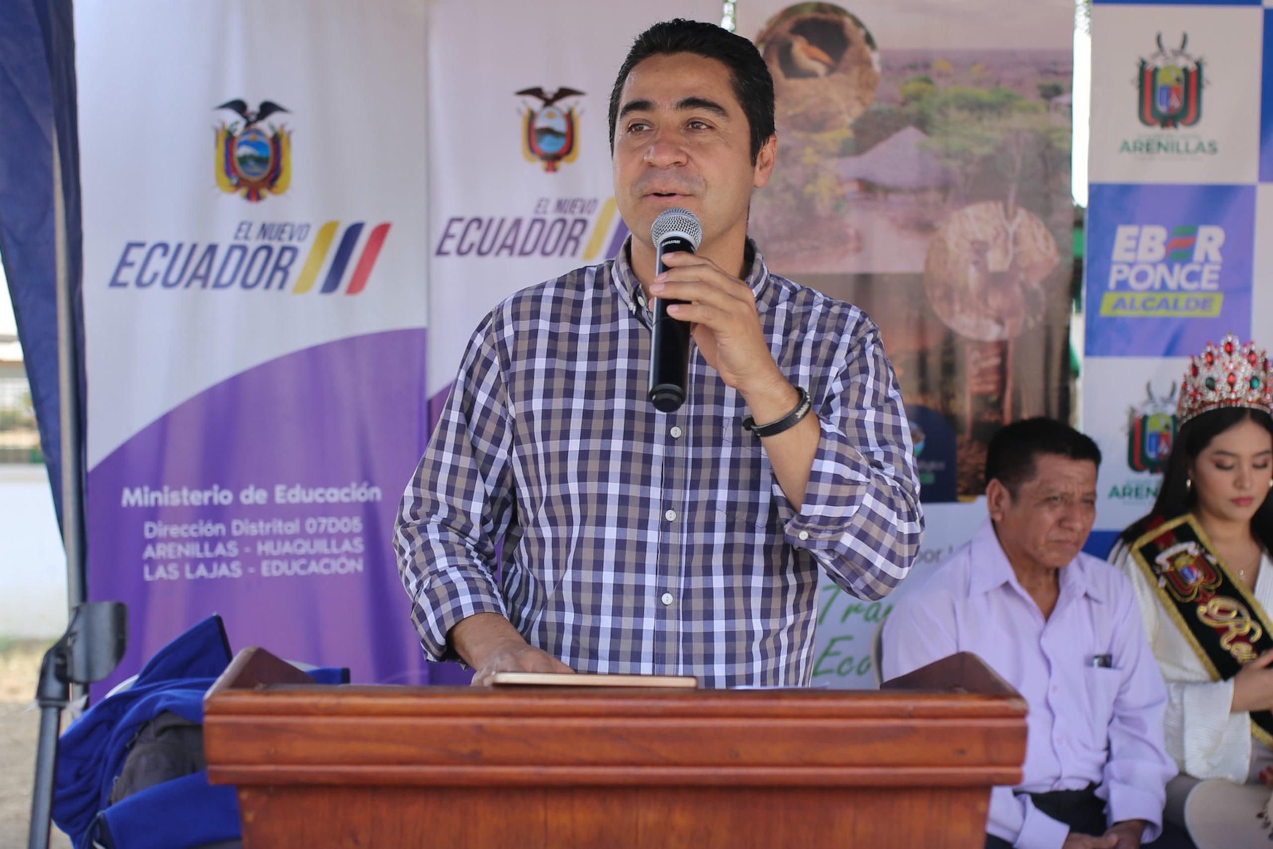 El hecho ocurrió en medio de un estado de excepción que incluye a esa provincia y que permite el despliegue de las Fuerzas Armadas y la policía para la vigilancia y seguridad.