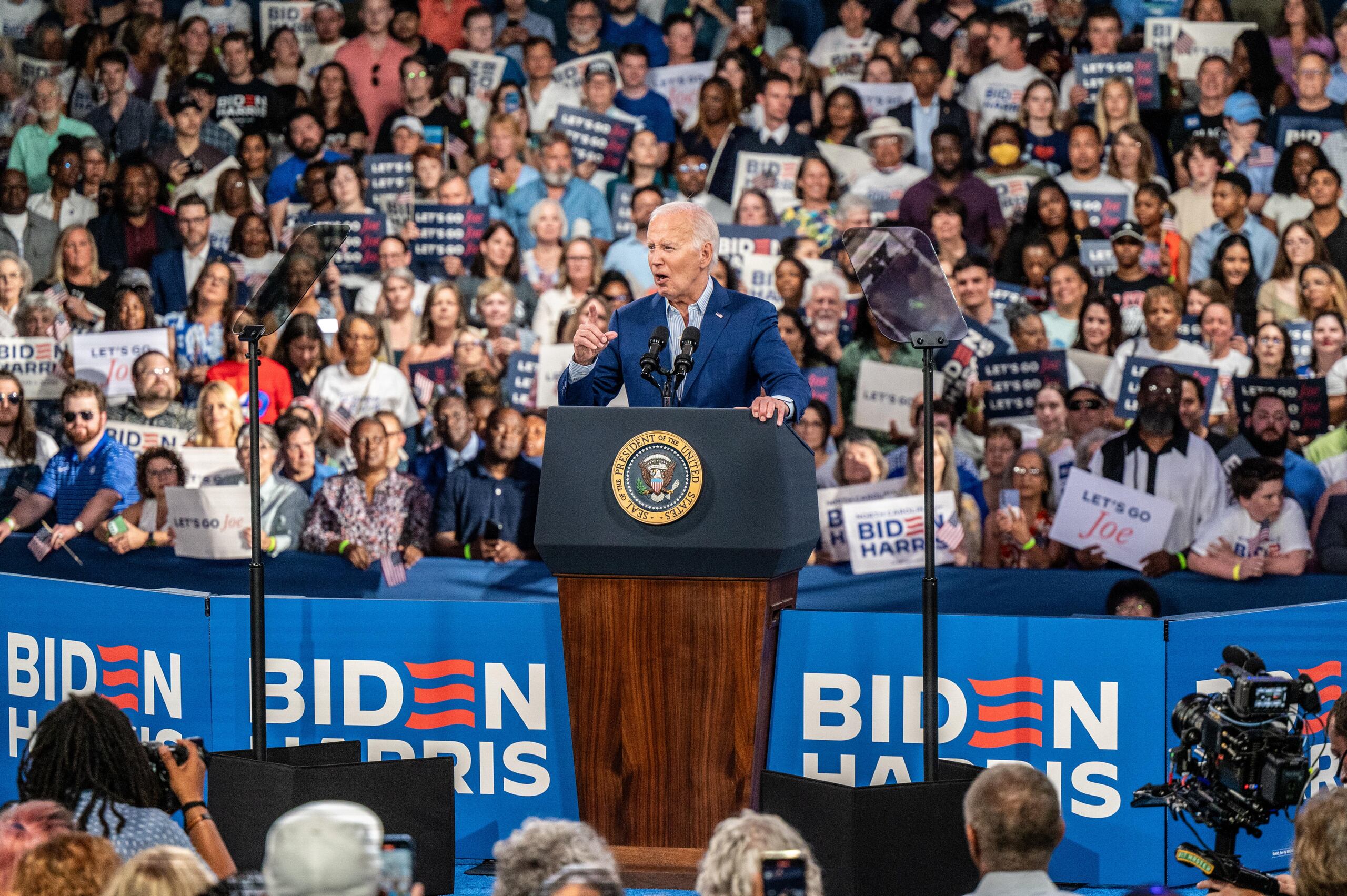 Biden atacó a su rival republicano y recalcó que el expresidente Trump dijo alguna vez que “el ejército de George Washington ganó la revolución al quitarle a los británicos el control de los aeropuertos".