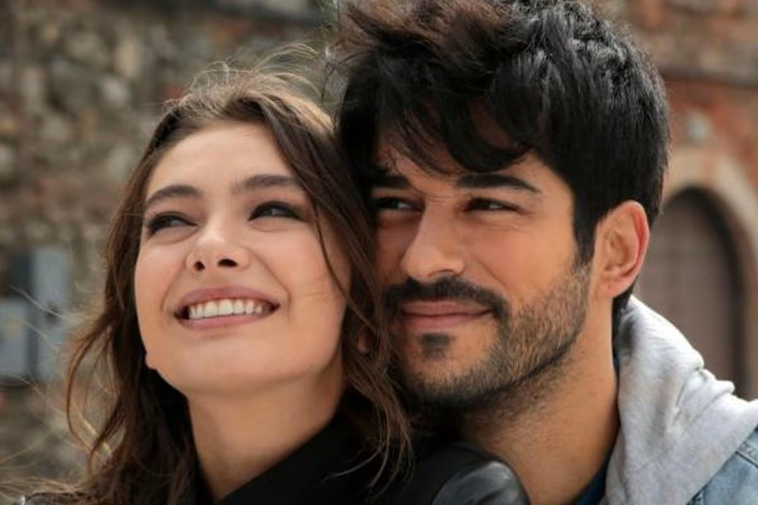 Neslihan Atagul, protagonista de "Kara Sevda", fue la mejor actriz del Festival de Telenovelas, donde ese melodrama dominó.