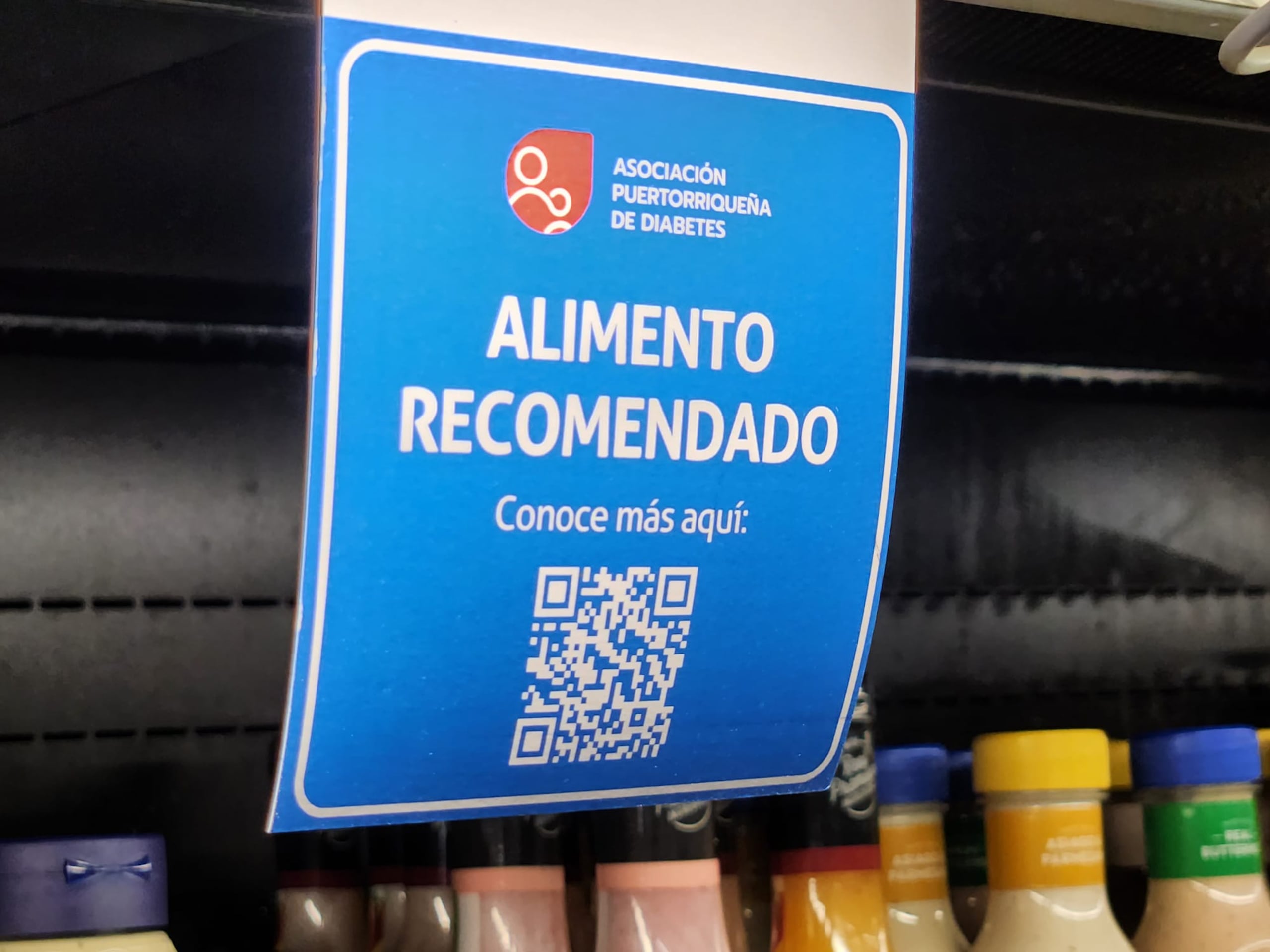 Como parte de la alianza, estarán haciendo recorridos por el supermercado en los que expertos hablarán en detalles sobre esos productos recomendados, enseñarán al público a leer correctamente las etiquetas de los productos para que puedan entender la información nutricional y tomar entonces decisiones informadas.