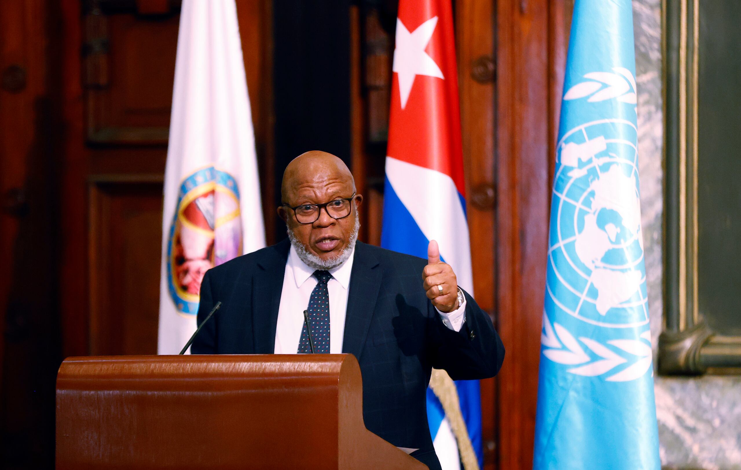 En la última sesión de la Asamblea General de la ONU, 187 países votaron contra el embargo, y solo dos (EE.UU. e Israel) lo apoyaron; incluso Ucrania se abstuvo.