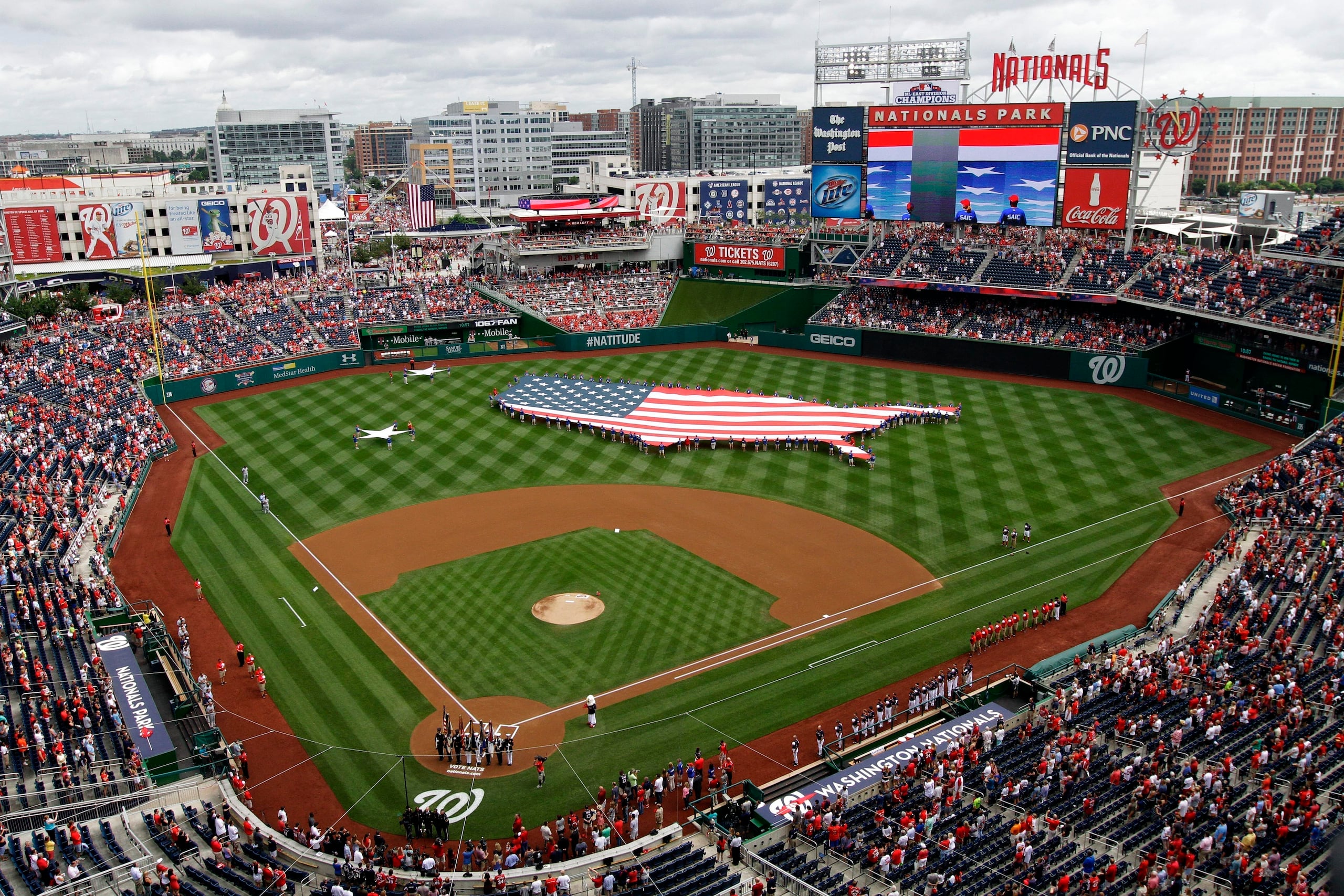 El fiscal general de Washington demandó a StubHub, acusando a la plataforma de reventa de entradas de anunciar precios engañosamente bajos y luego aumentar los precios con tarifas adicionales. (Foto AP/Mark Tenally, archivo)