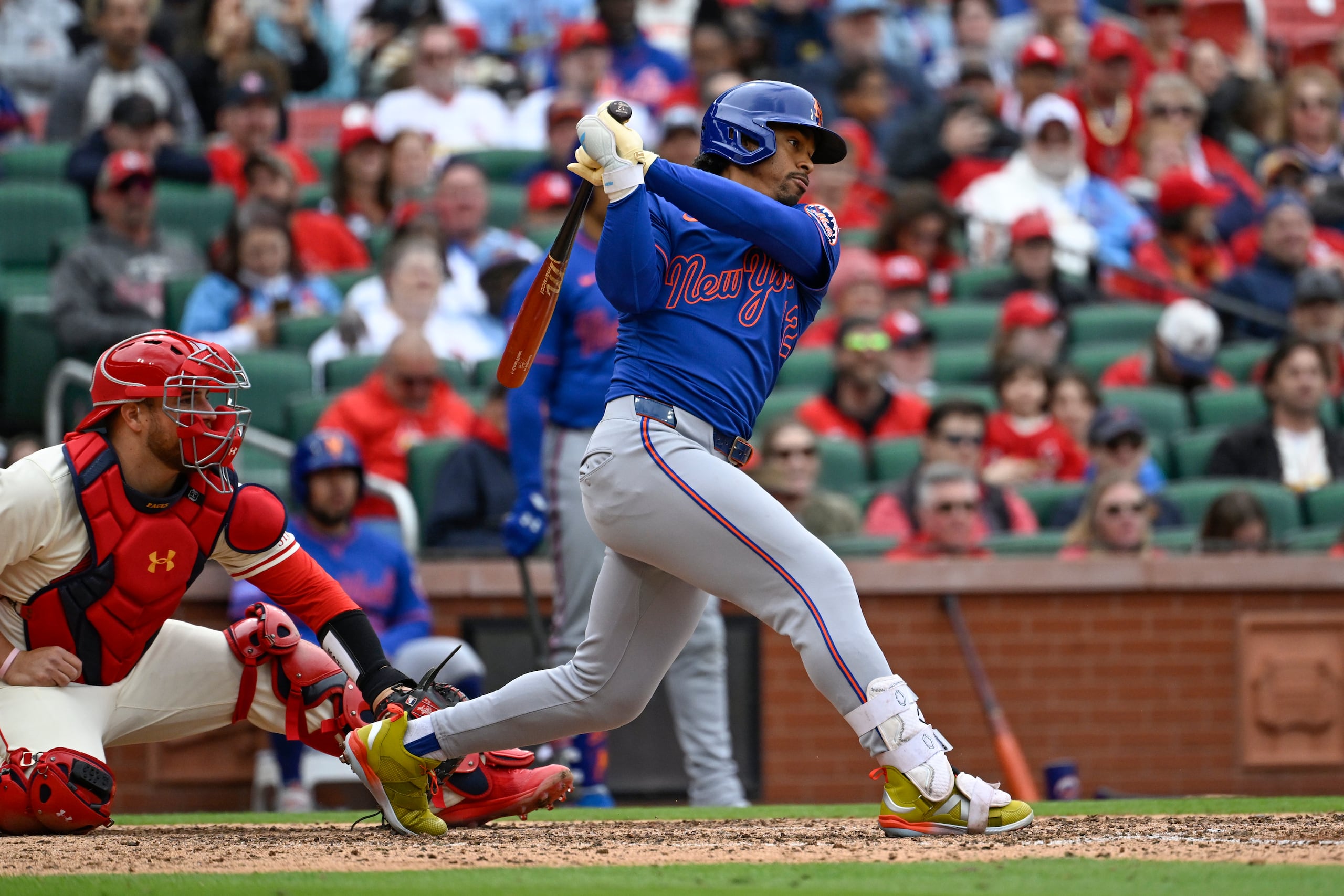 Francisco Lindor pegó un sencillo impulsador de dos carreras.