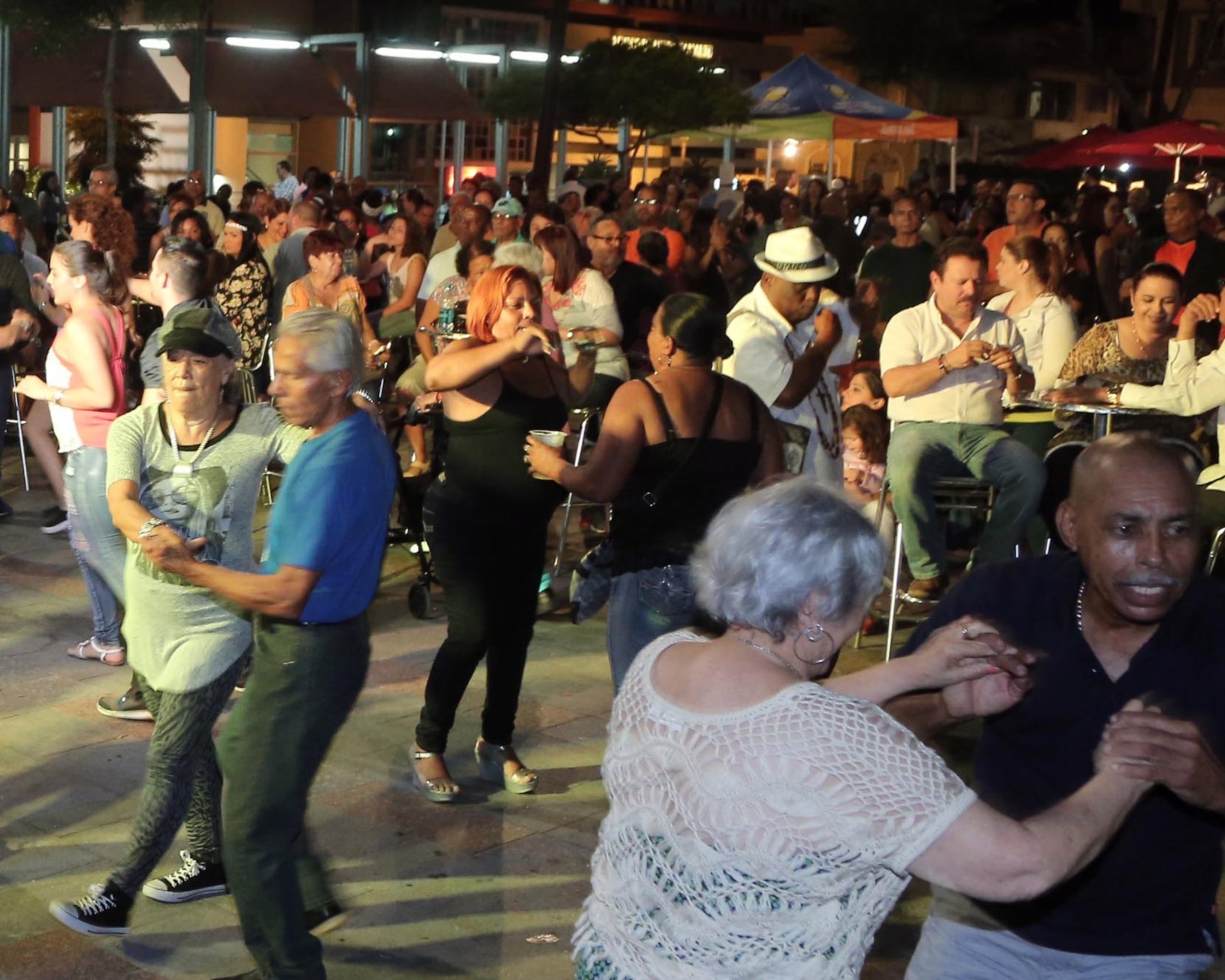 Ya sea en las patronales de San Germán o Comerío, el Carnaval Culebrense, el Congreso Mundial de la Salsa o el Ponce Cuna de la Salsa Fest, lo que hay es salsa buena pa'l bailador.