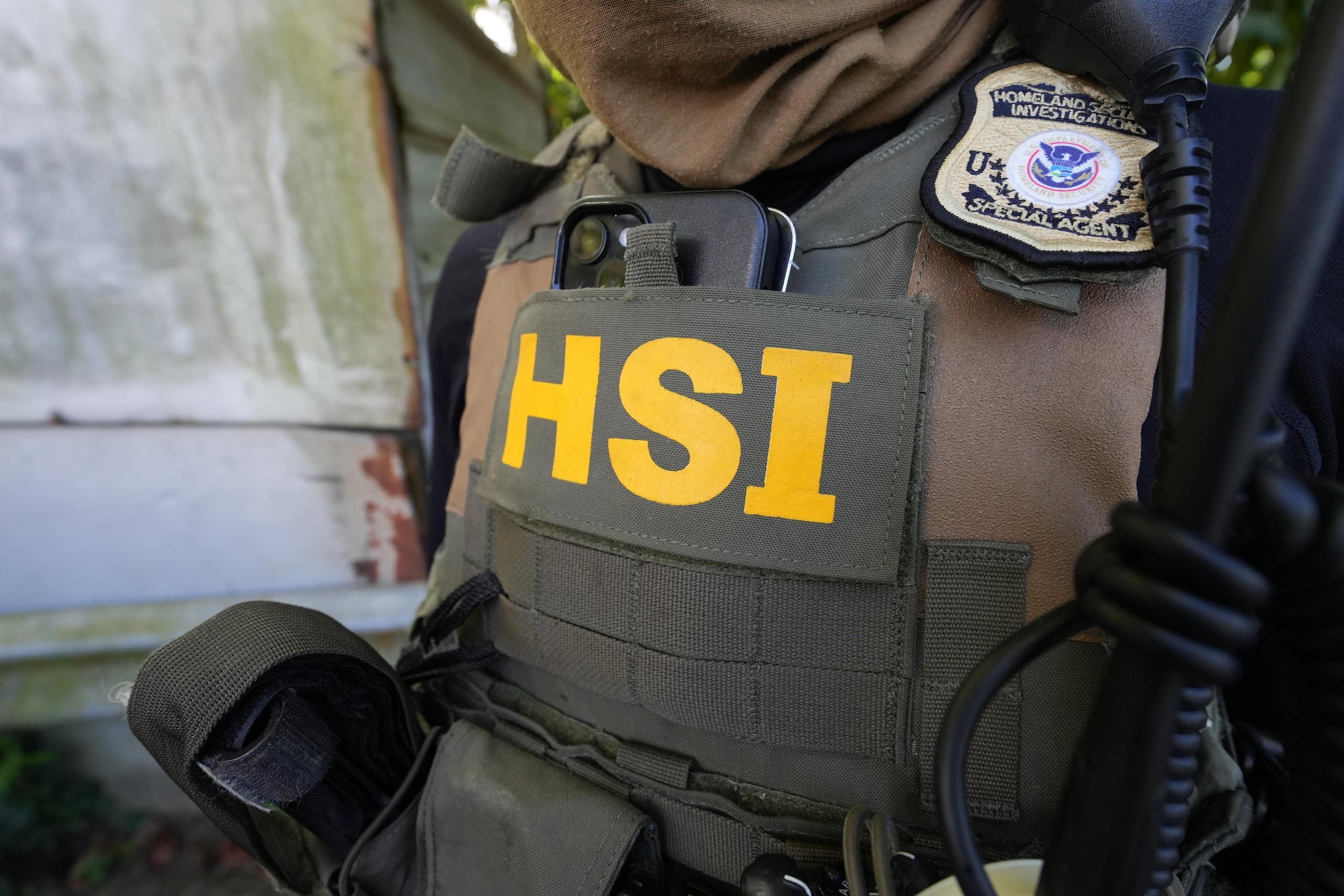 Un agente de la Oficina de Investigaciones de Seguridad Nacional (HSI, en inglés).