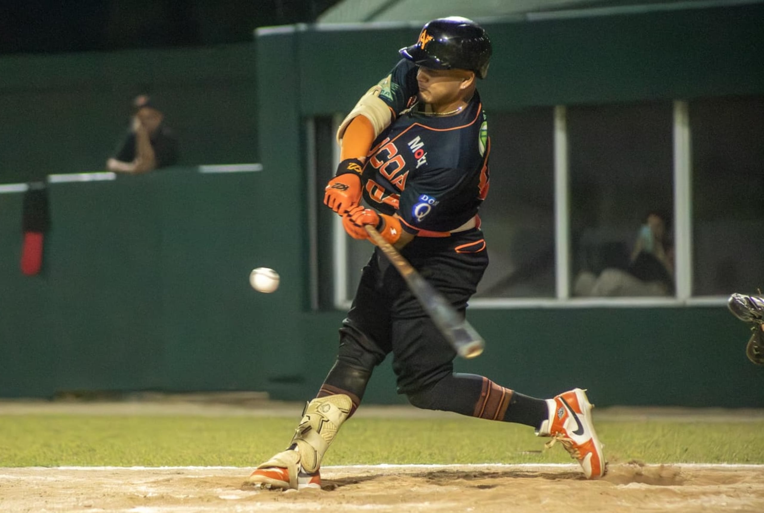 Rubén Castro bateó de 4-2 con dos impulsadas y dos anotadas por los Azucareros.