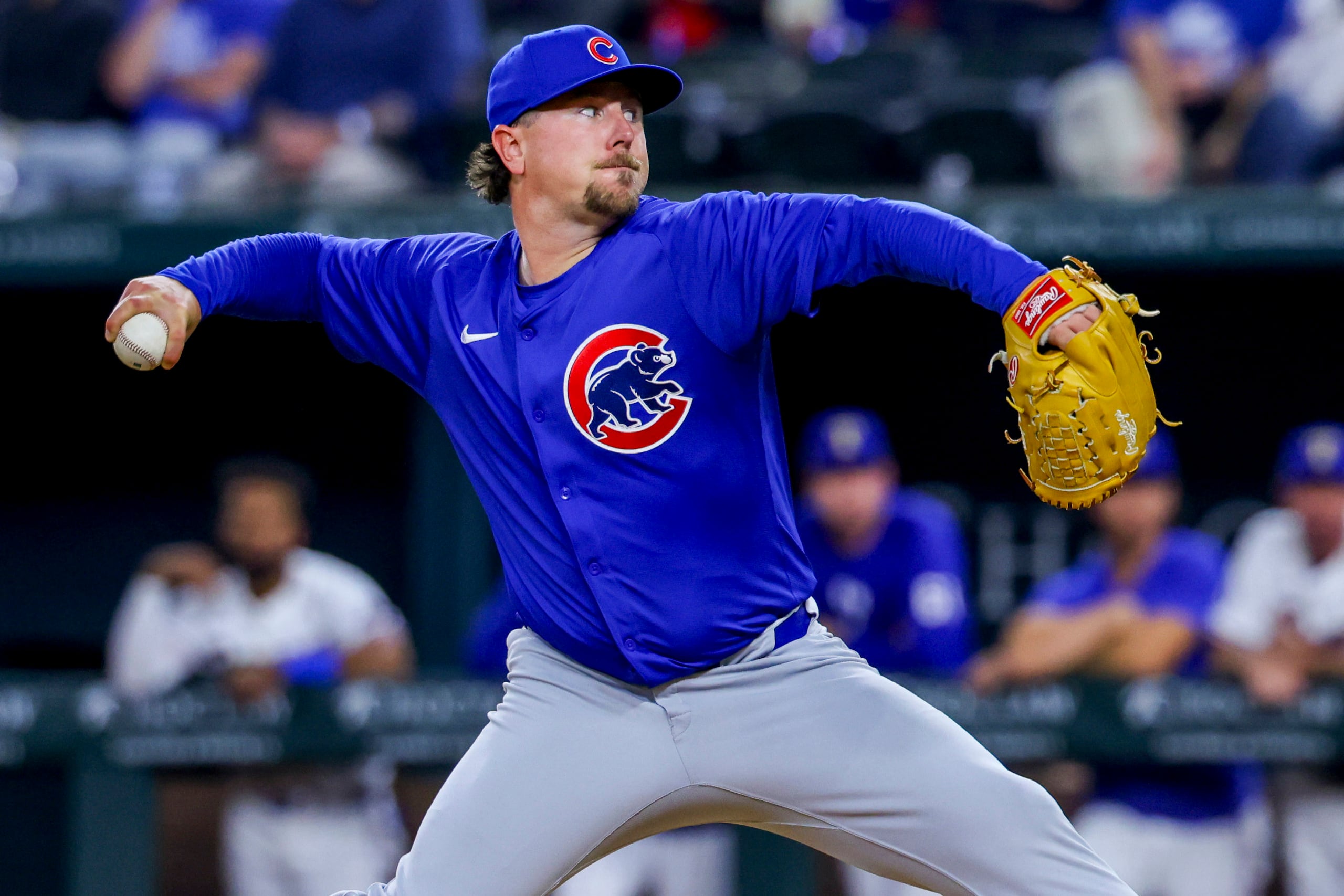 Mark Leiter Jr. lanza en un partido ante los Rangers.