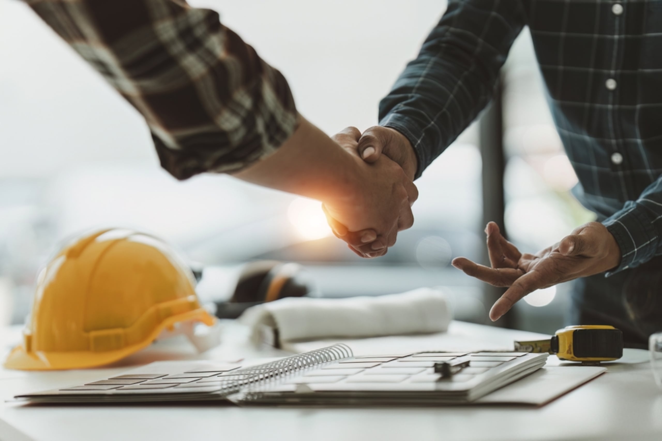 La firma prioriza las fases de cada proyecto y el desarrollo de un equipo de construcción que trabaja hacia un objetivo común con el propietario, los arquitectos, los ingenieros y subcontratistas comerciales.