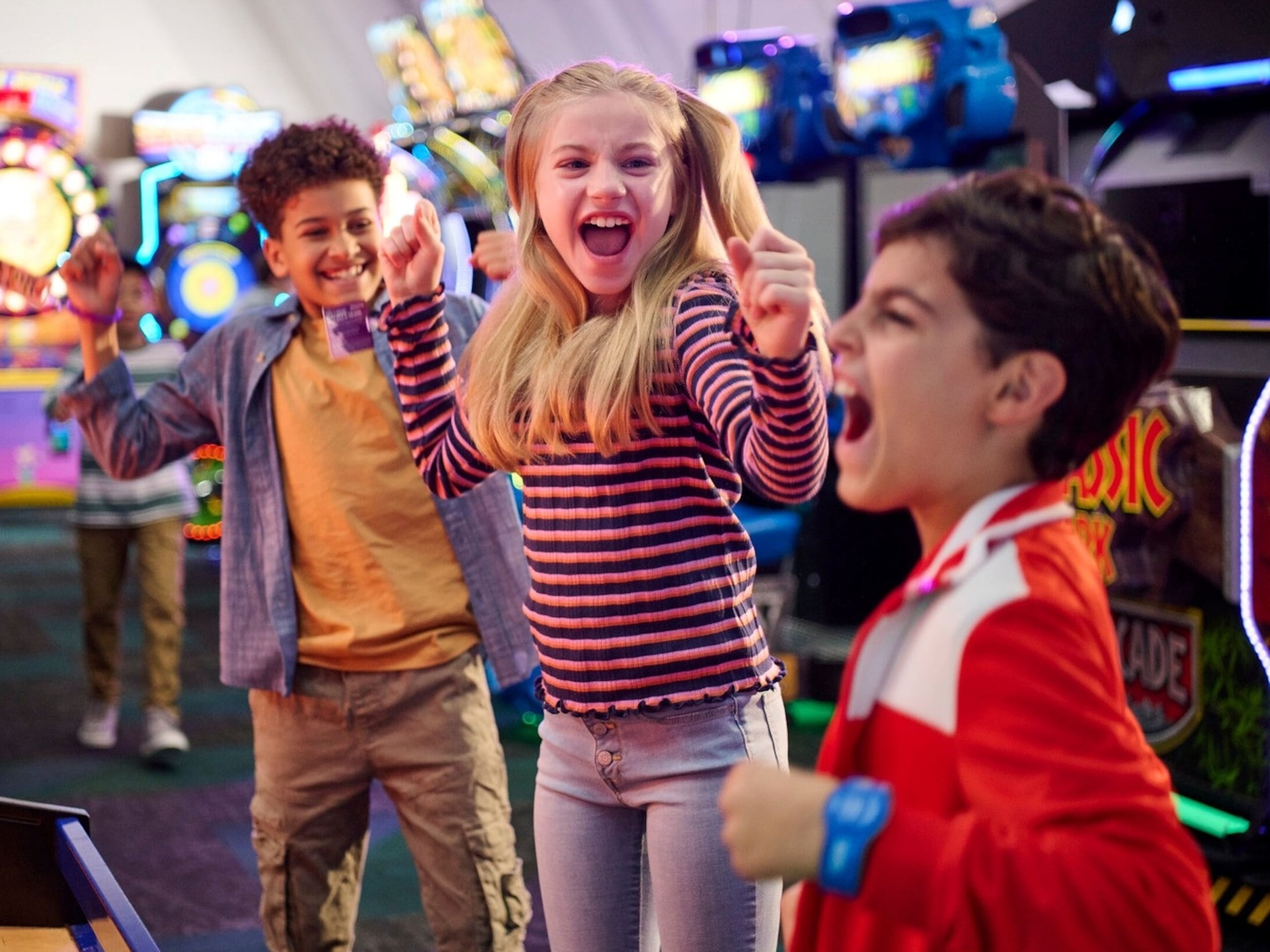 Chuck e. Cheese realiza actividades como “Disco Kids”, el primer viernes de cada mes, de 6:00 p.m. a 10:00 p.m., en sus tres localidades.
