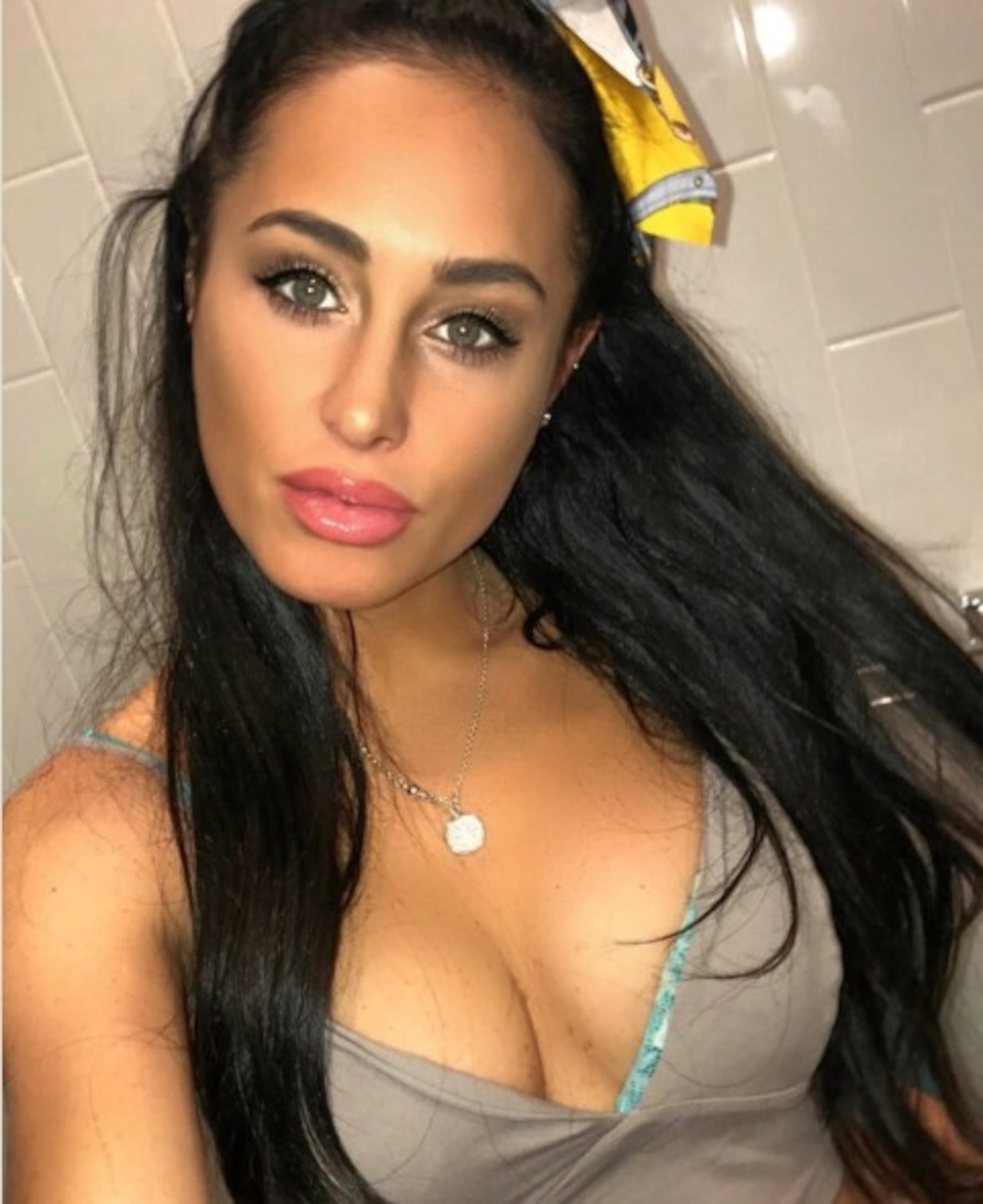 La DJ de Melbourne sufrió heridas graves y fue trasladada de urgencia al hospital para someterse a una cirugía de emergencia antes de morir dos días después.