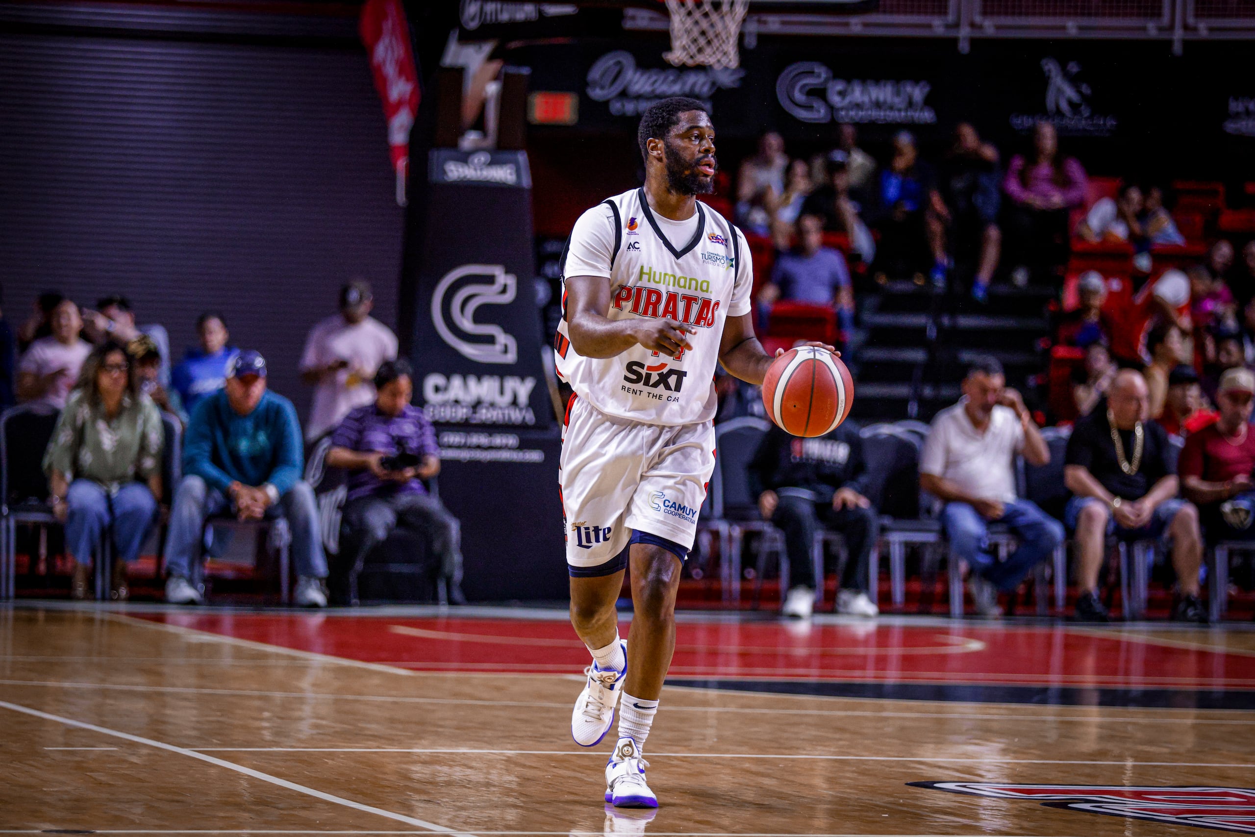 Emmanuel Mudiay, de los Piratas de Quebradillas.