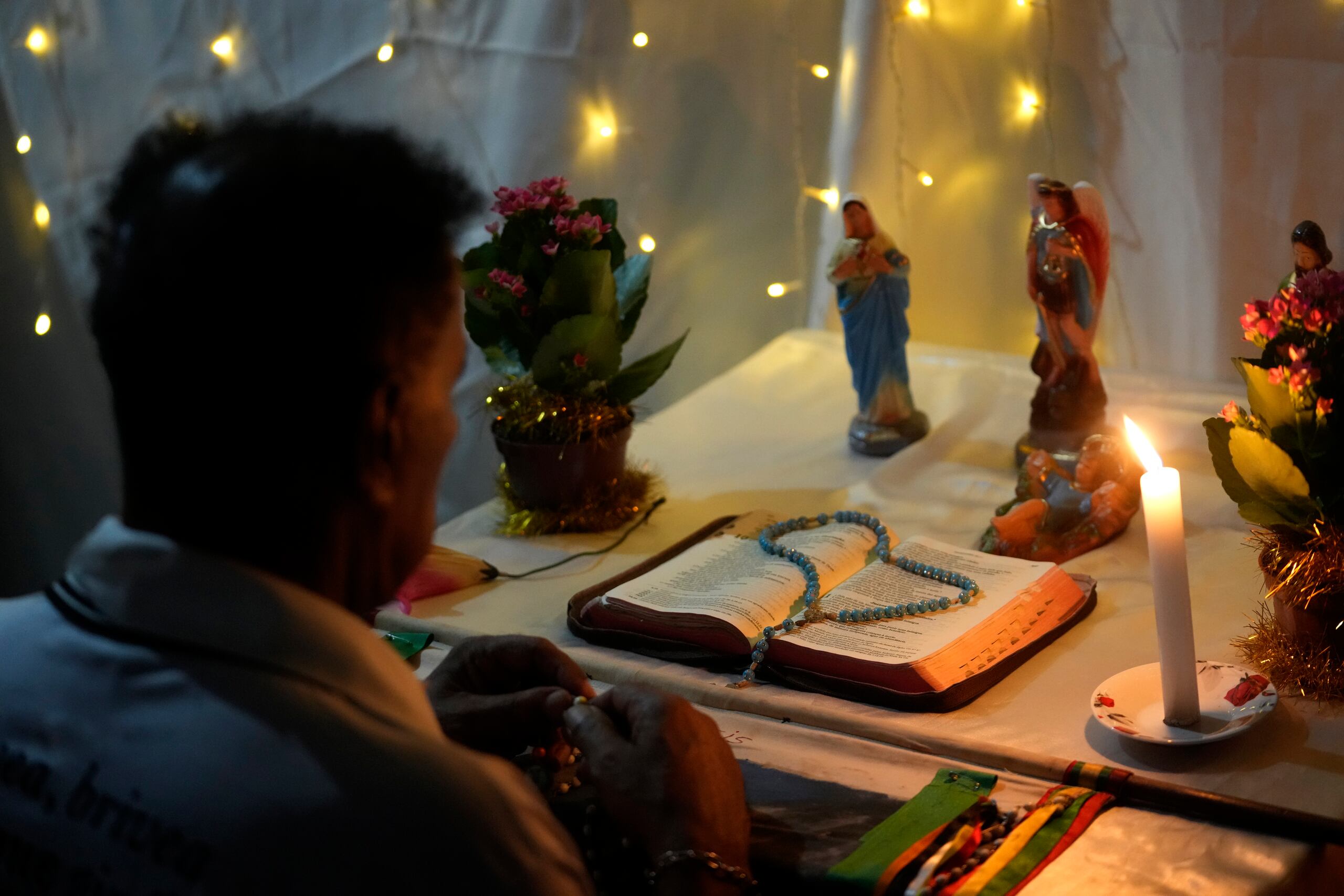 La festividad tiene un sitio especial en el inicio de año de la comunidad latinoamericana que, con desfiles, comparsas, peregrinajes y hasta carreras de coches de madera rescataron el episodio bíblico en que los afamados personajes viajaron a Belén.