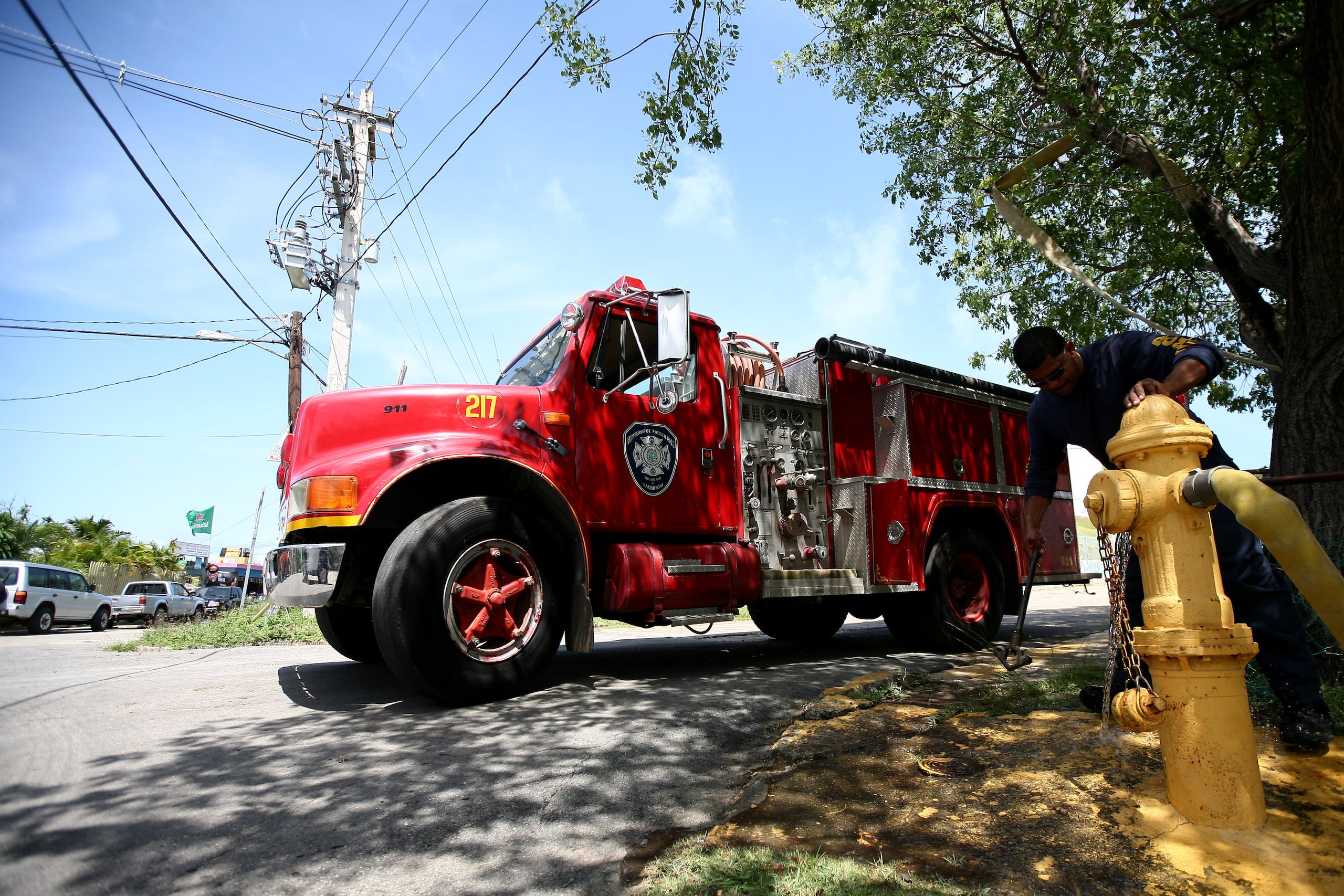 17 DE MAYO DE 2012 SAN JUAN PUERTO RICO . RADIOGRAFIA EN EL MUNICIPIO DE CULEBRA , PARA HISTORIA SOBRE LA CALIDAD DE VIDA EN DICHO MUNICIPIO . CAMION DE BOMBEROS .
EL NUEVO DIA/JOSE R. MADERA/2012