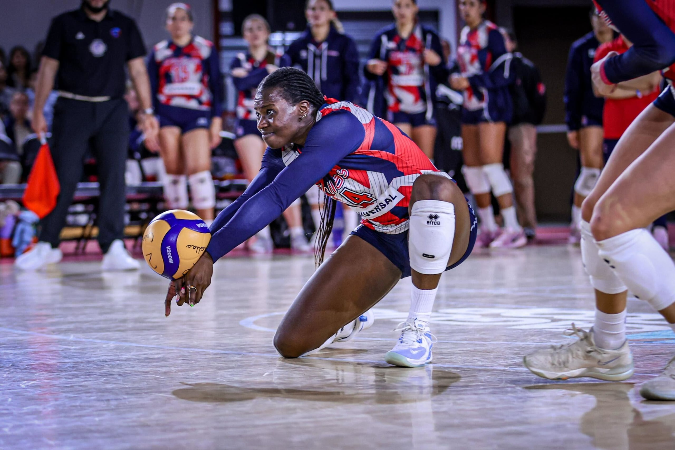Temi Thomas-Ailara, de las Criollas de Caguas.