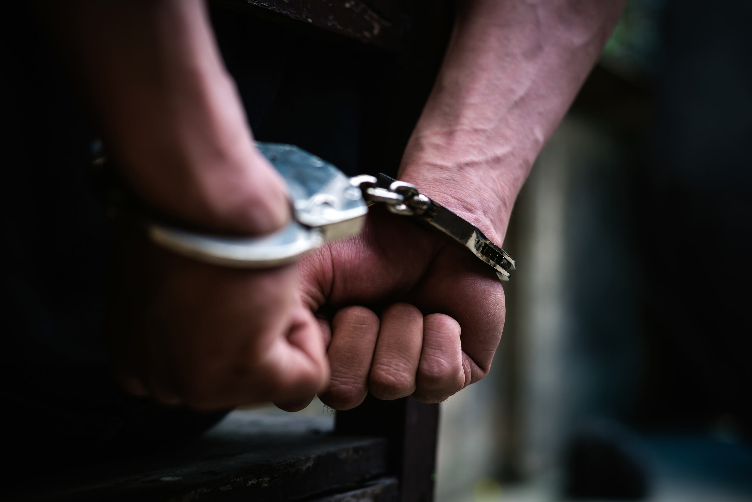 El hombre no prestó la fianza y fue encarcelado en el Complejo Correccional de Bayamón.