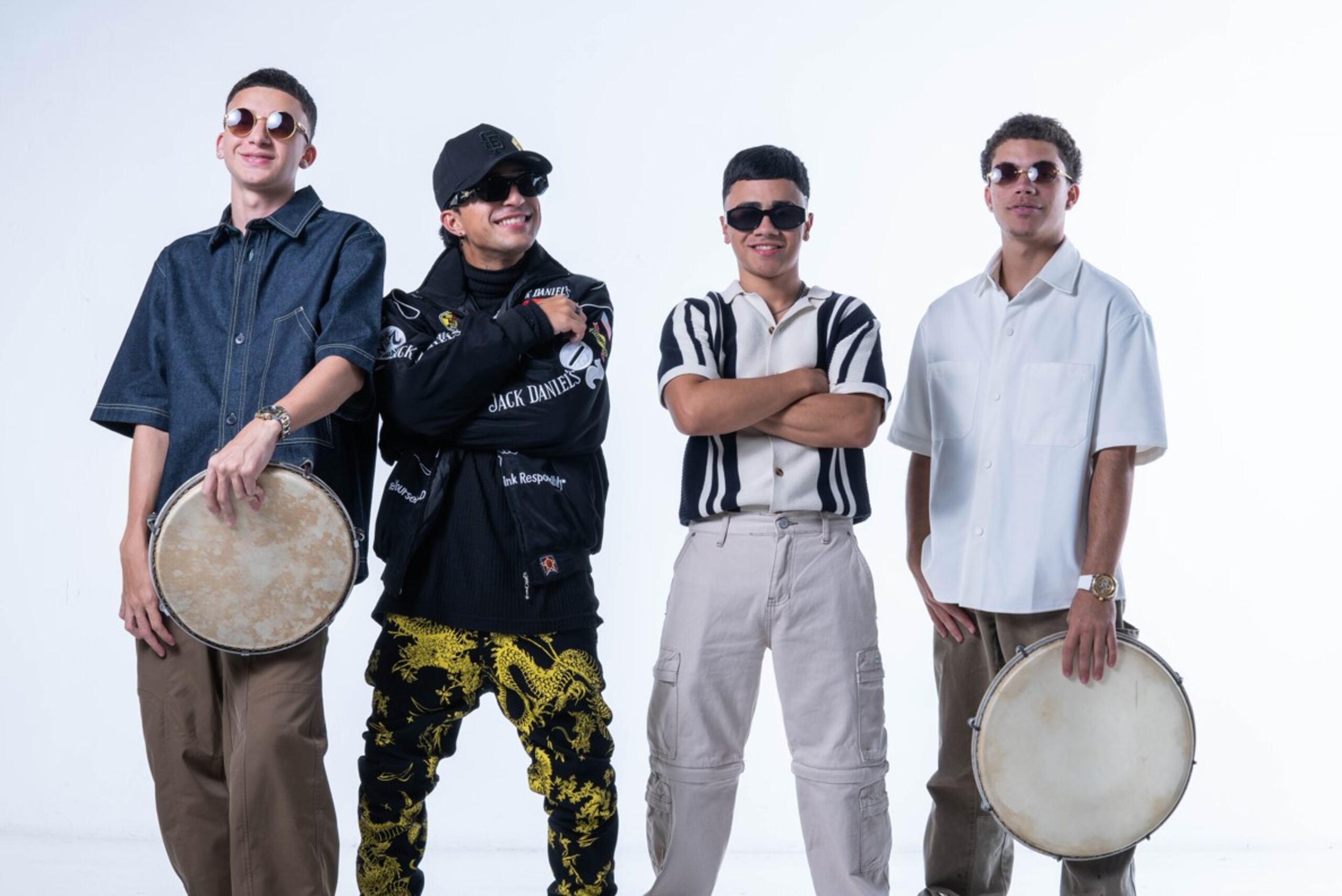 El corte promocional es la canción "Masacote".