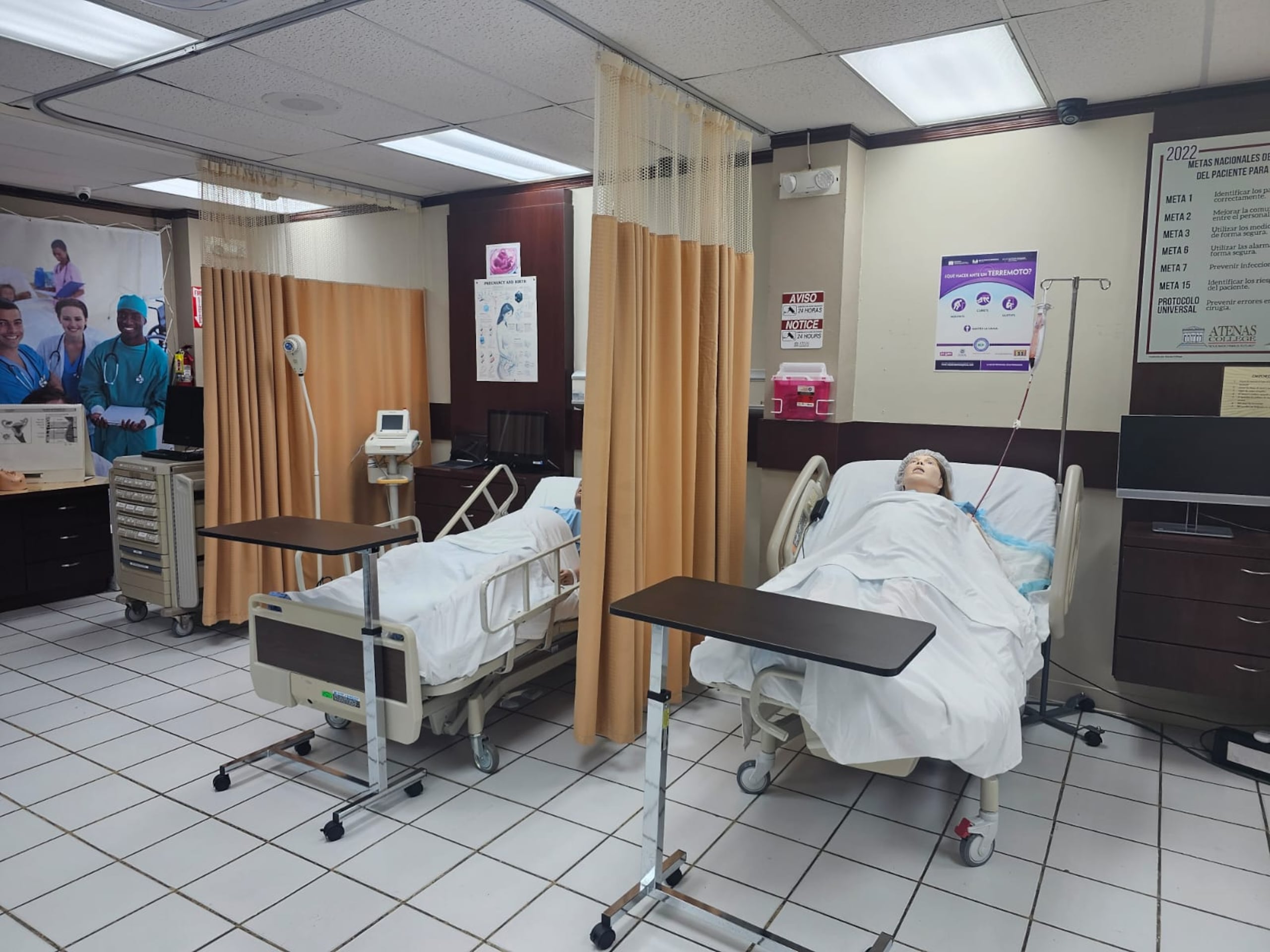 Sala de partos del Hospital Simulado.