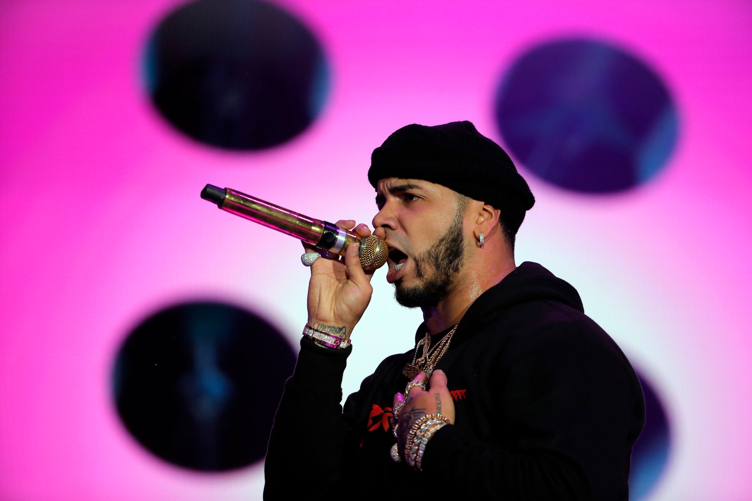 Anuel AA se presenta en el Coca-Cola Flow Fest en la Ciudad de México