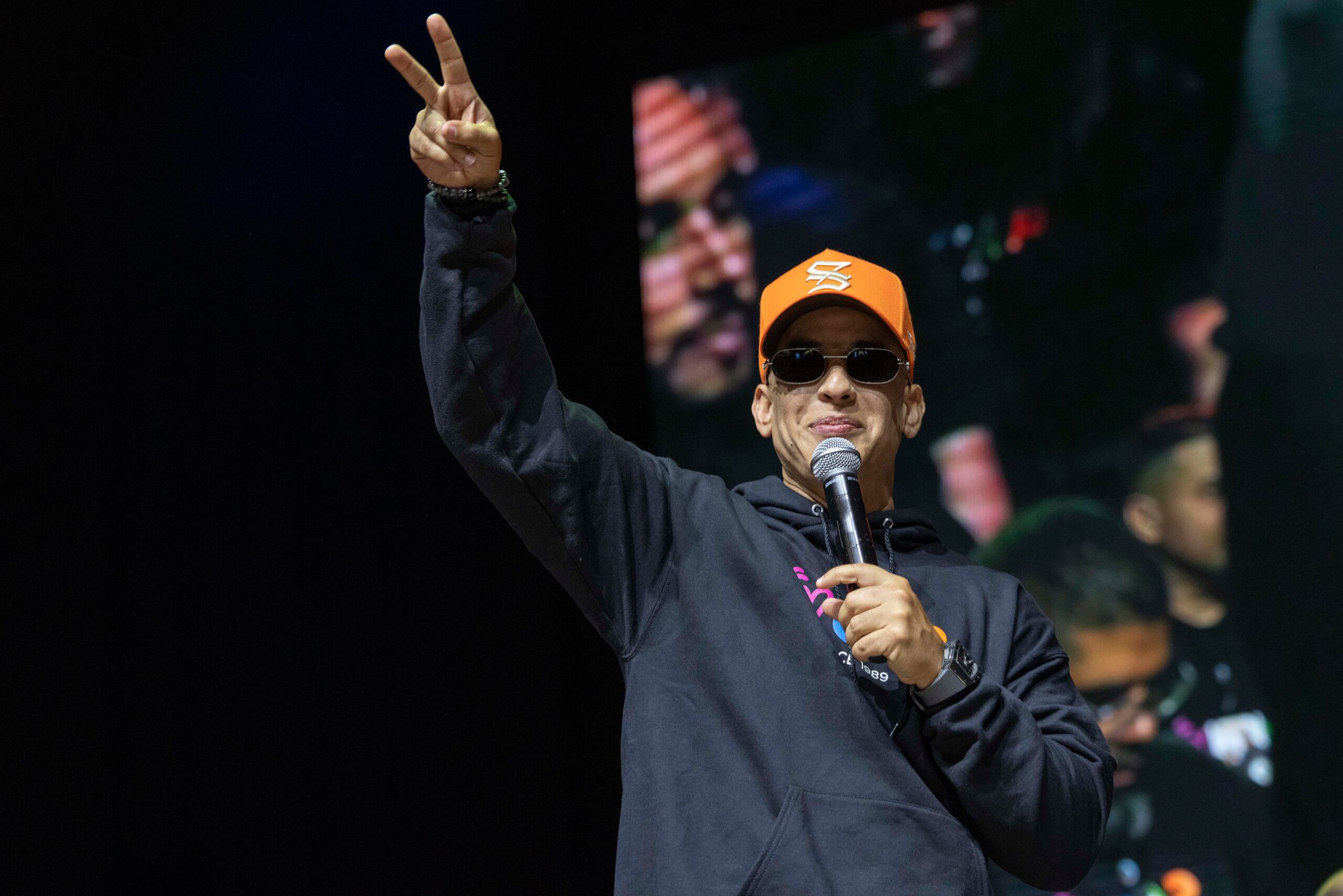 El artista puertorriqueño abrazó la fe cristiana.