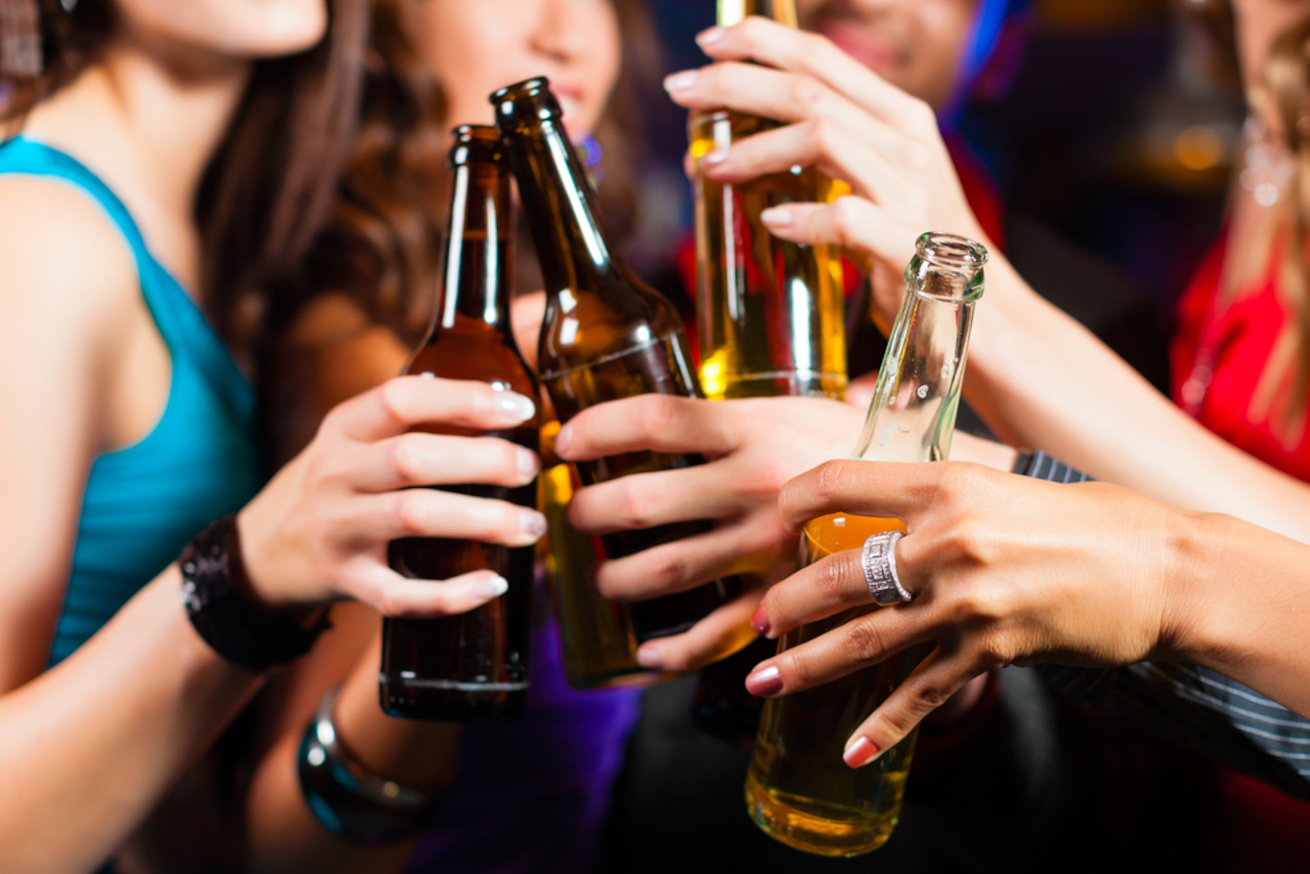 La ordenanza evitaría que las áreas destinadas al despacho de combustible, estacionamiento y movimiento de clientes se conviertan en lugares para permanecer consumiendo bebidas alcohólicas.
