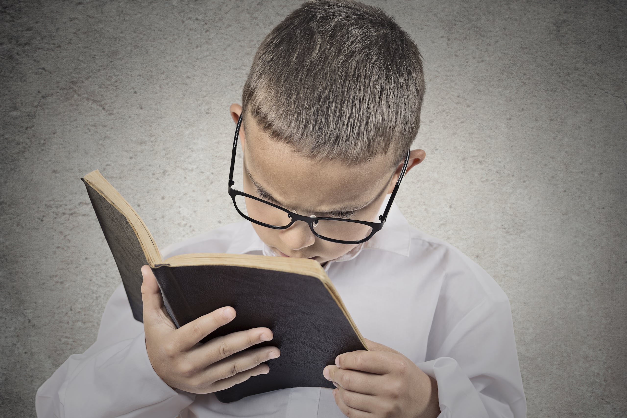 Si el niño o niña no es consciente de los sonidos en las palabras, de cuántos escucha, de si son iguales o diferentes y en qué orden o secuencia los escucha, no podrá dominar la lectura.