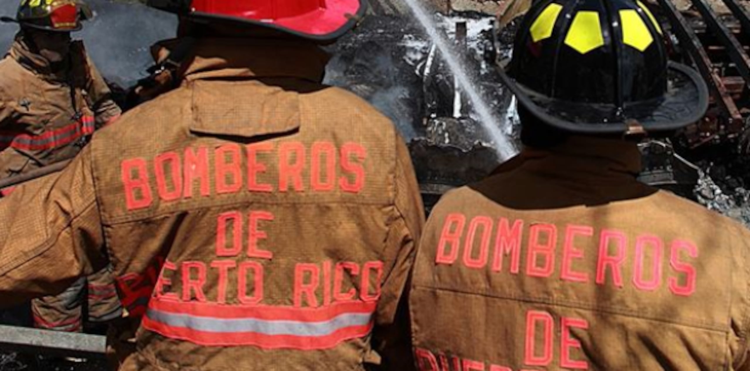 De inmediato no se informaron las causas y el origen del incendio que ocurrió en la residencia. (Archivo)