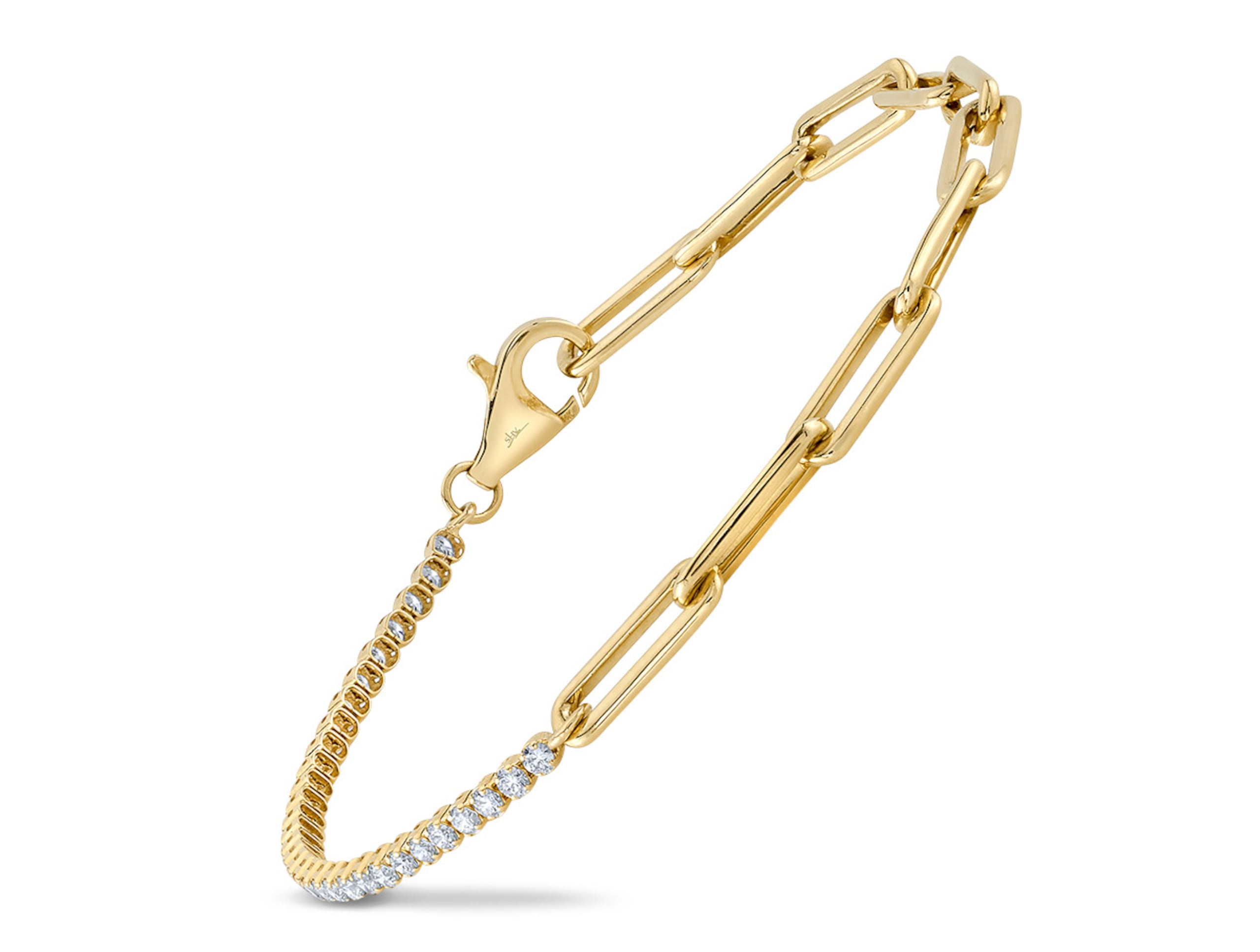 Disponible en Lido Jewelers, en el segundo nivel.