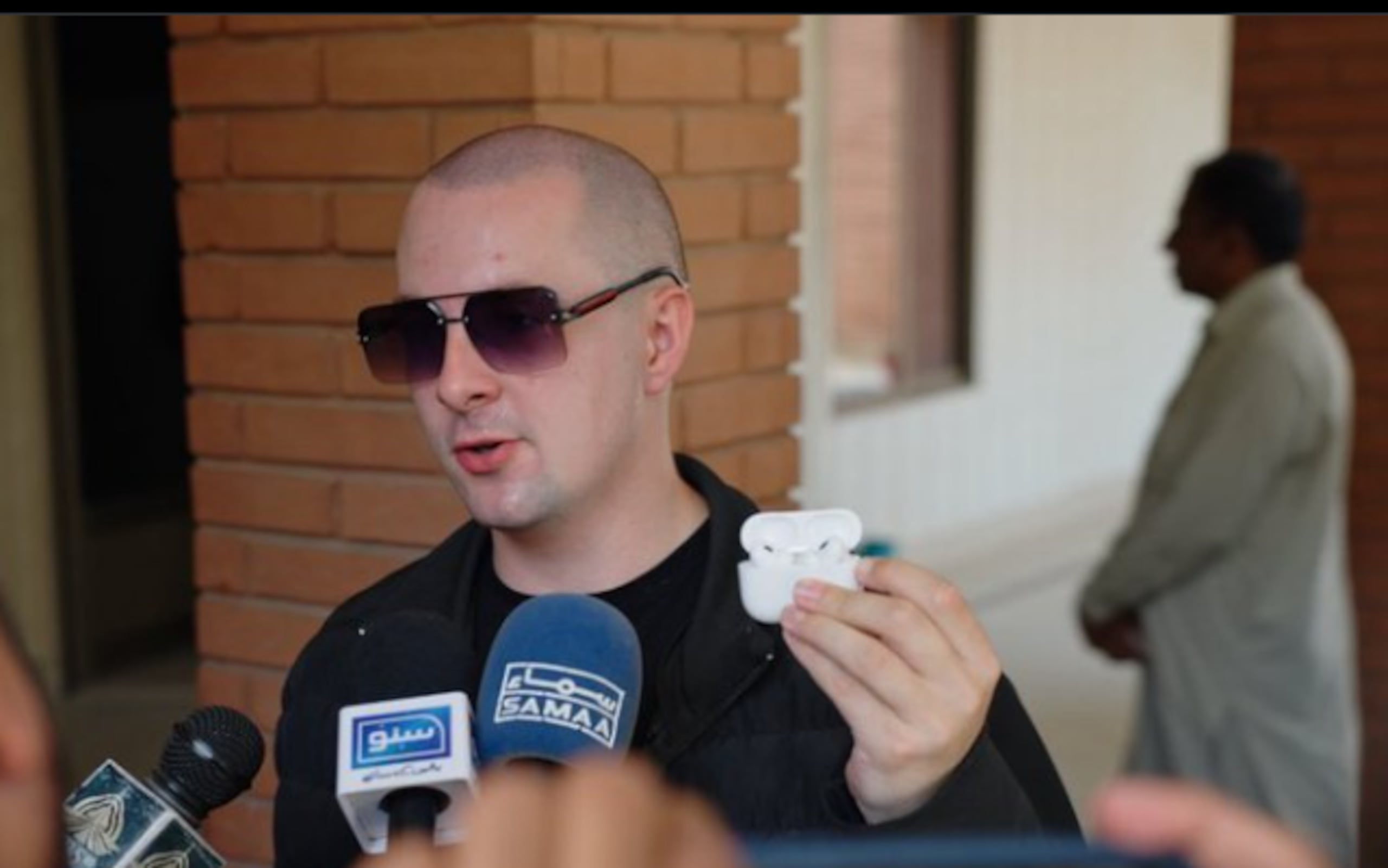 'Lord Miles’ publicó en sus redes que encontró los AirPods