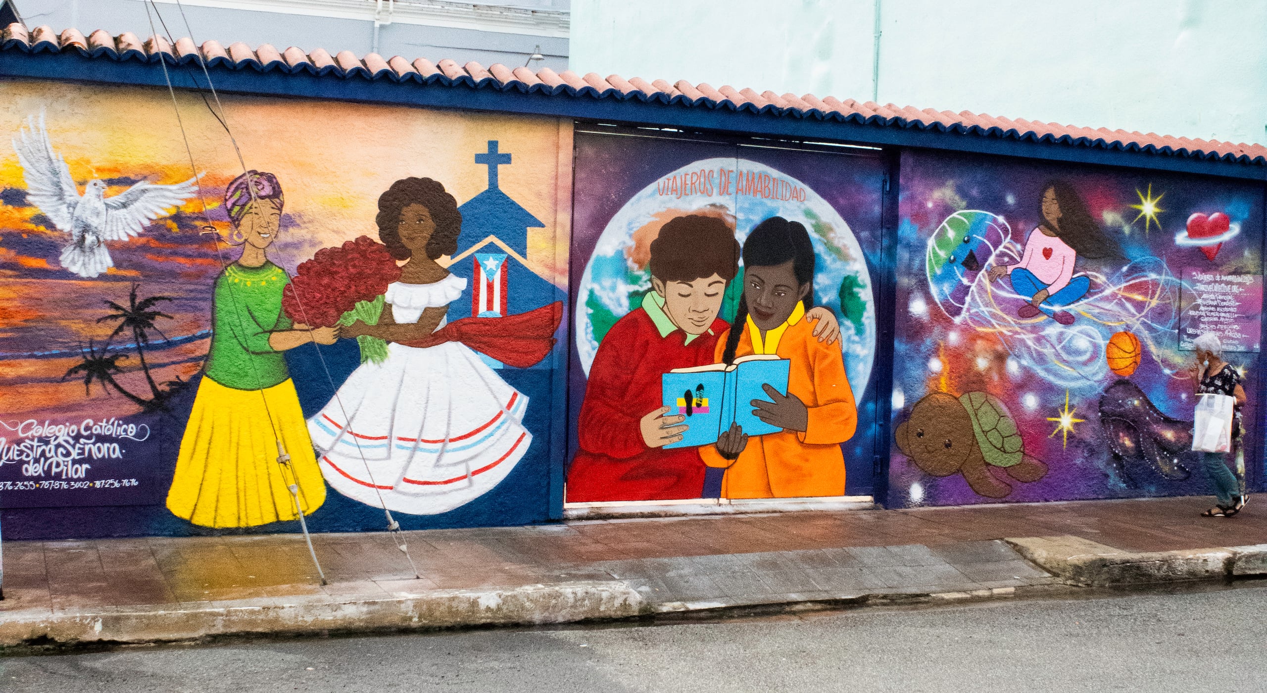 Mural creado en el Colegio Nuestra Señora del Pilar en Canóvanas.